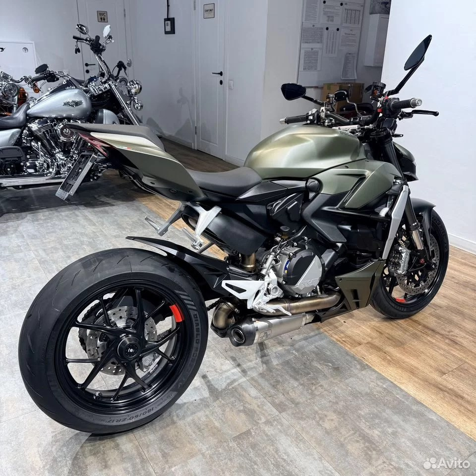 Ducati Streetfighter V2, 2023. Hello Davidson, Москва. Только хорошие мотоциклы…