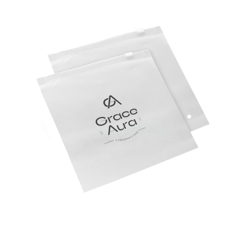 GRACE AURA — Интернет-магазин женской одежды. Лина Ивахник, графический и бренд — дизайнер