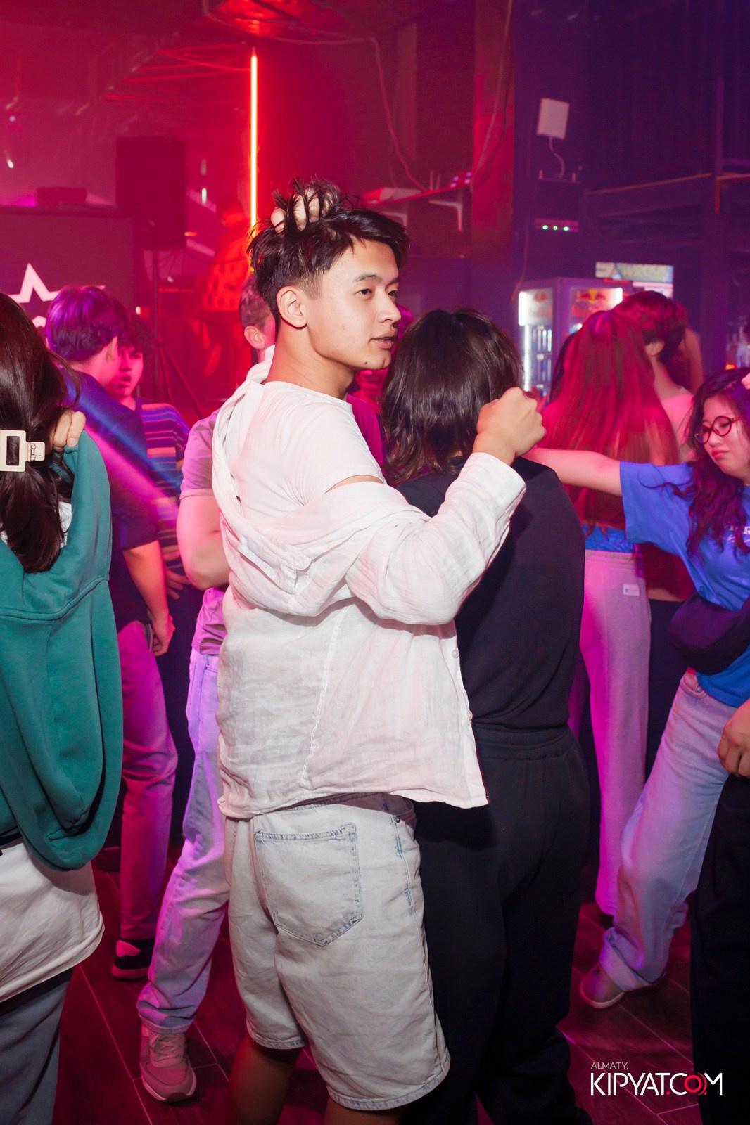 НОЧНОЙ КЛУБ ICON. КИПЯТКОМ АЛМАТЫ!