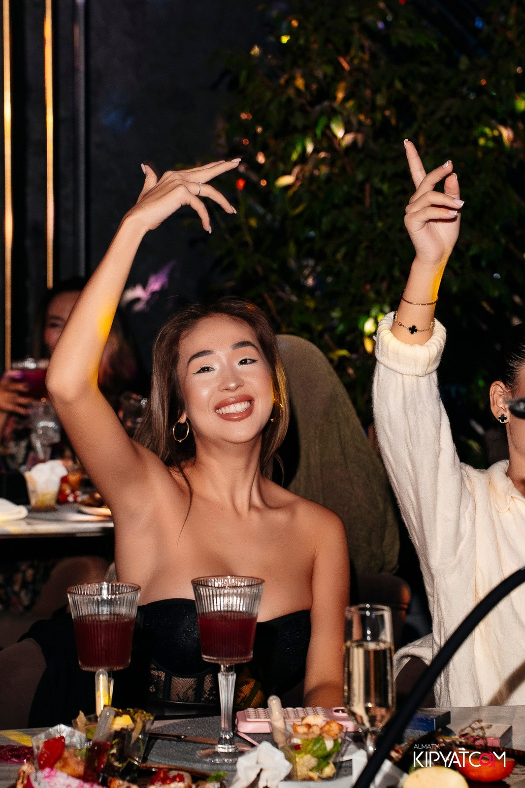 KARAOKE BATTLE В MOOD KARAOKE & TERRACE. КИПЯТКОМ АЛМАТЫ!