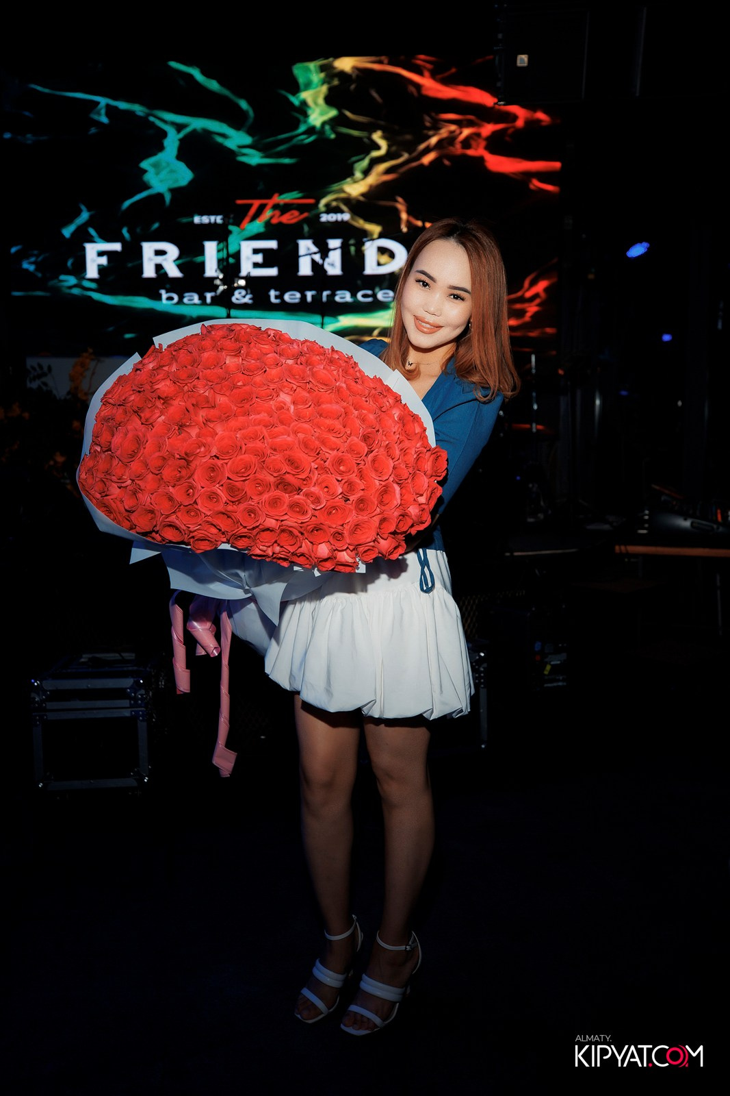 FRIENDS BAR & TERRACE. КИПЯТКОМ АЛМАТЫ!