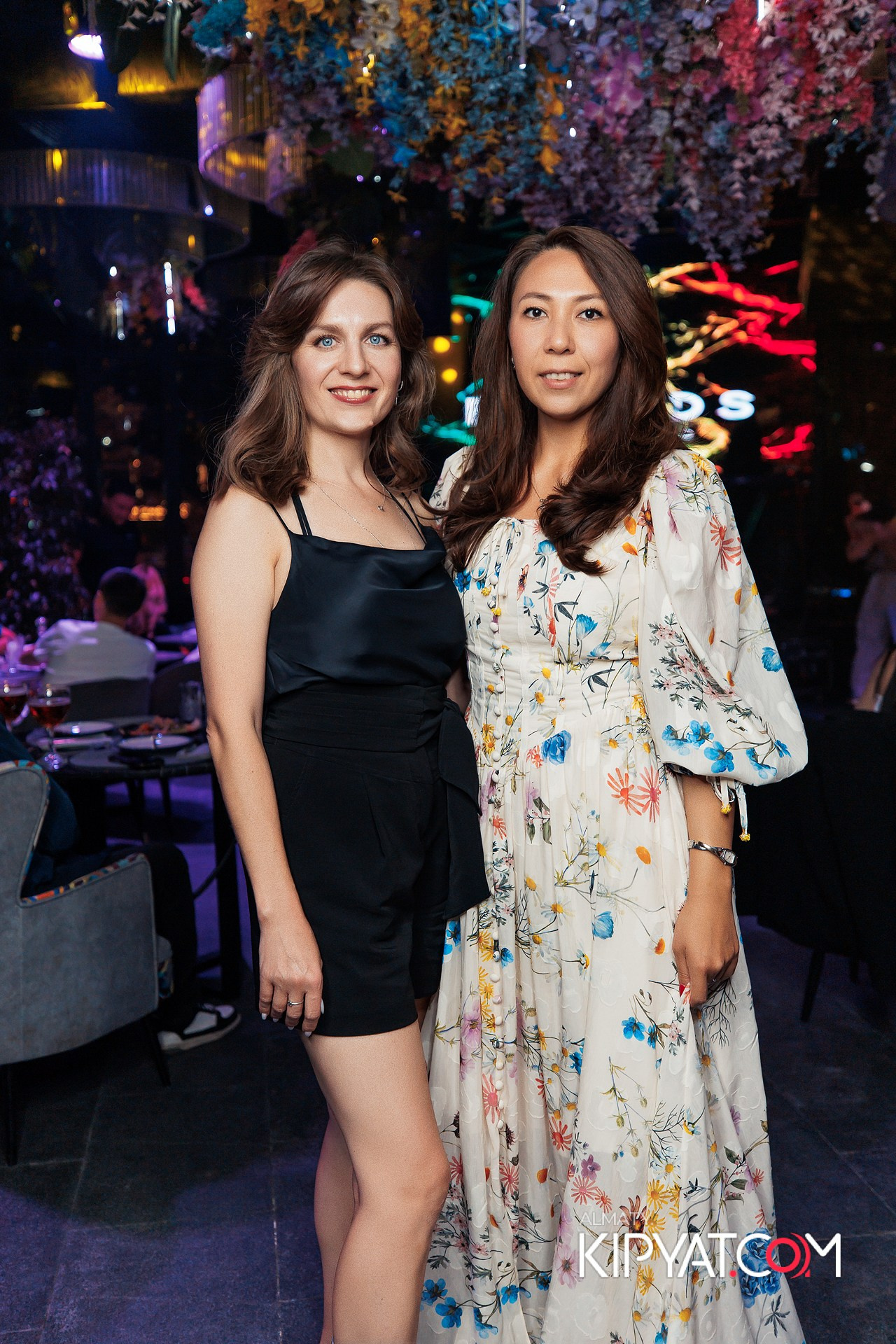 Friends bar & terrace. КИПЯТКОМ АЛМАТЫ! Фотосъемка мероприятий в Алматы