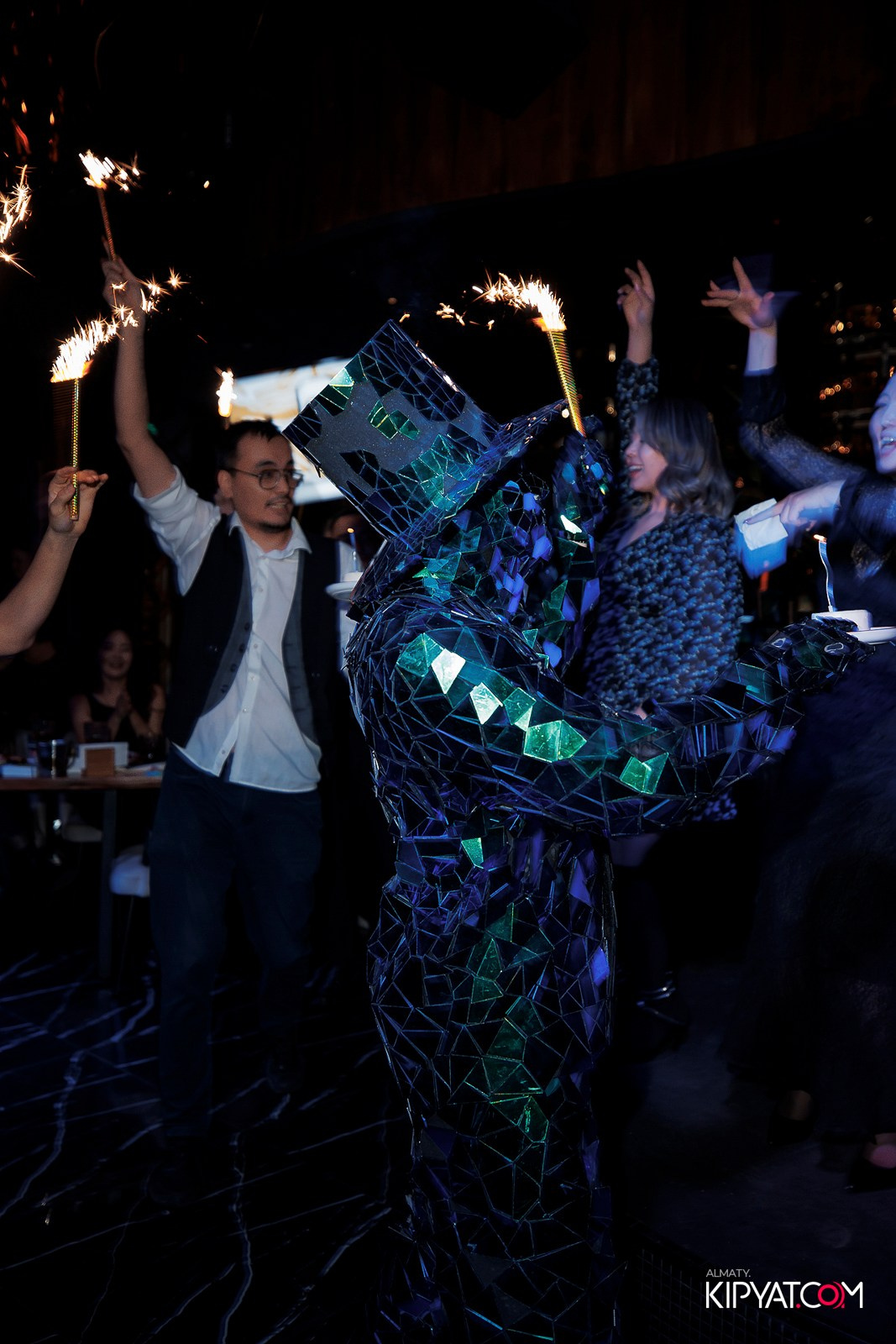 MOOD KARAOKE & TERRACE. КИПЯТКОМ АЛМАТЫ! Фотосъемка мероприятий в Алматы