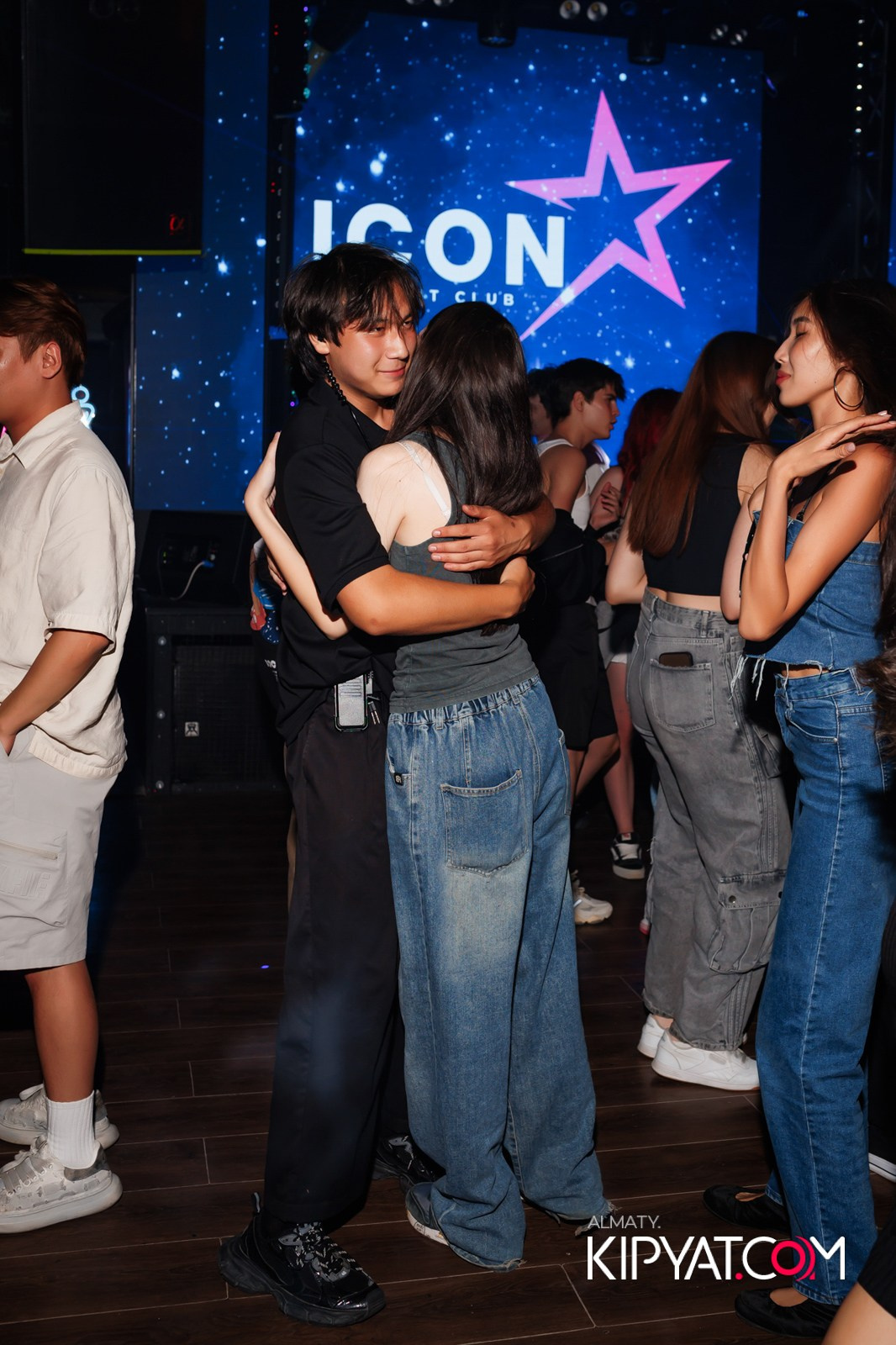НОЧНОЙ КЛУБ ICON. КИПЯТКОМ АЛМАТЫ!