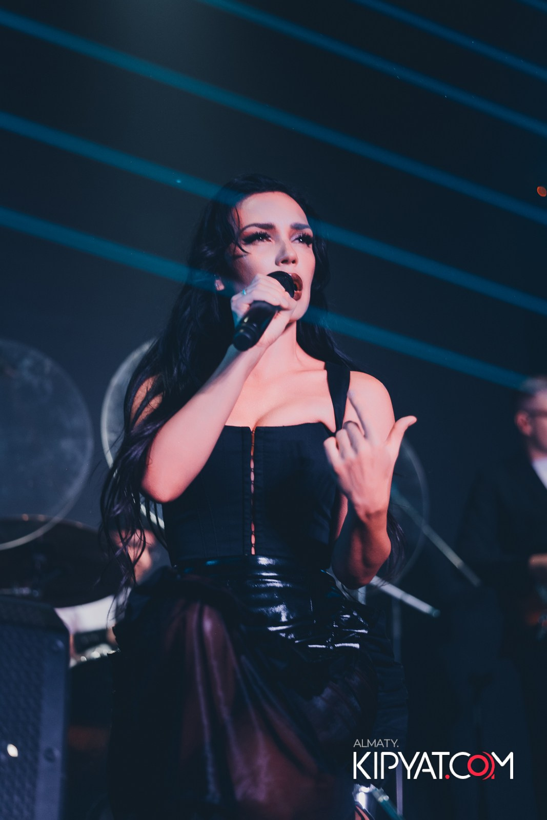 SANTA BARBARA — ВЫСТУПЛЕНИЕ ОЛЬГИ СЕРЯБКИНОЙ. КИПЯТКОМ АЛМАТЫ!