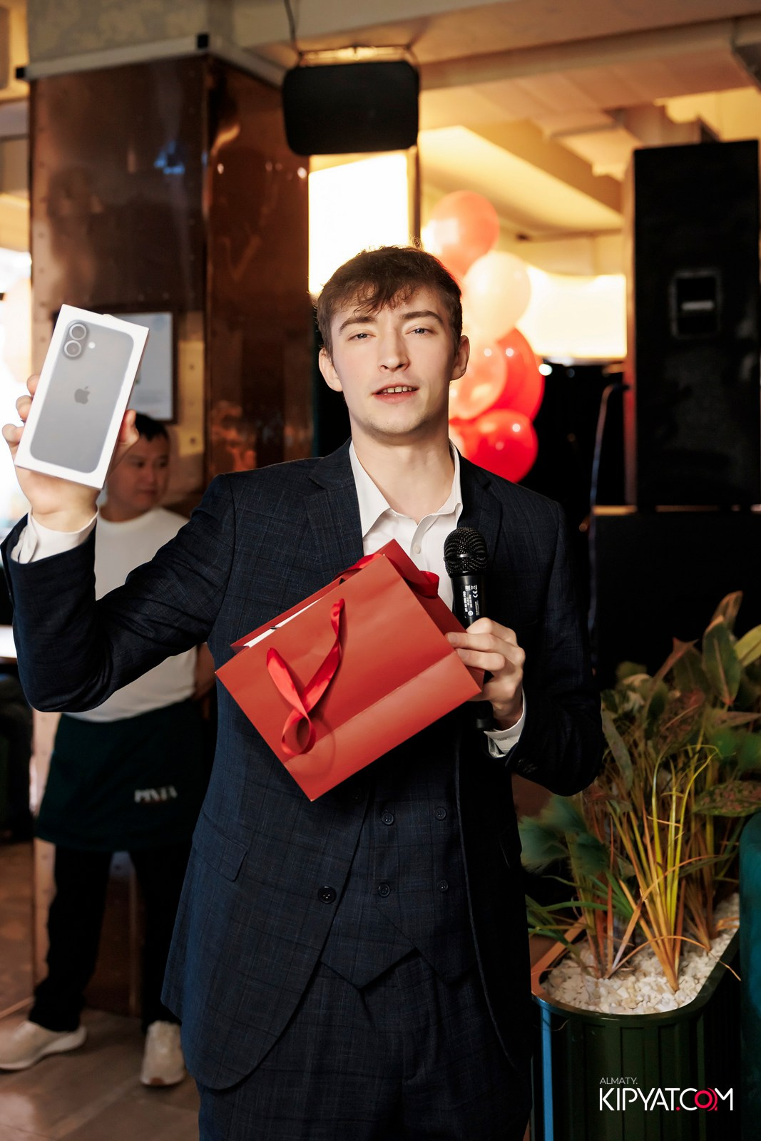 ПИНТА НА СЕЙФУЛЛИНА. КИПЯТКОМ АЛМАТЫ! Фотосъемка мероприятий в Алматы