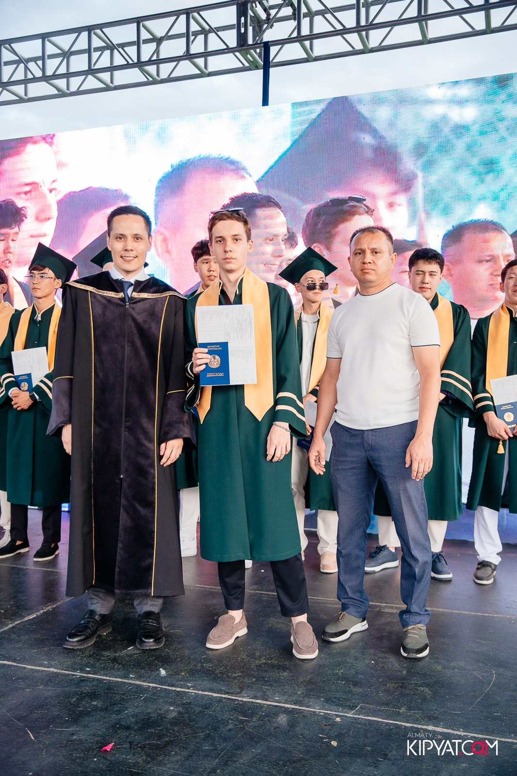 ВРУЧЕНИЕ ДИПЛОМОВ — НАРХОЗ КОЛЛЕДЖ. Part 4. КИПЯТКОМ АЛМАТЫ!