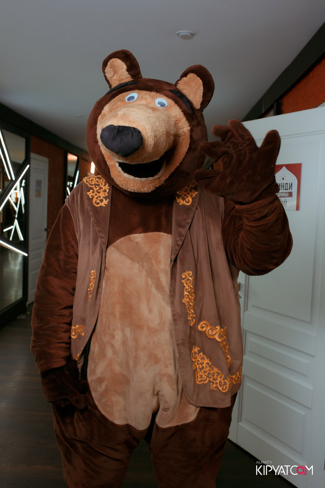 УХО И МЕДВЕДЬ НА САИНА. КИПЯТКОМ АЛМАТЫ!