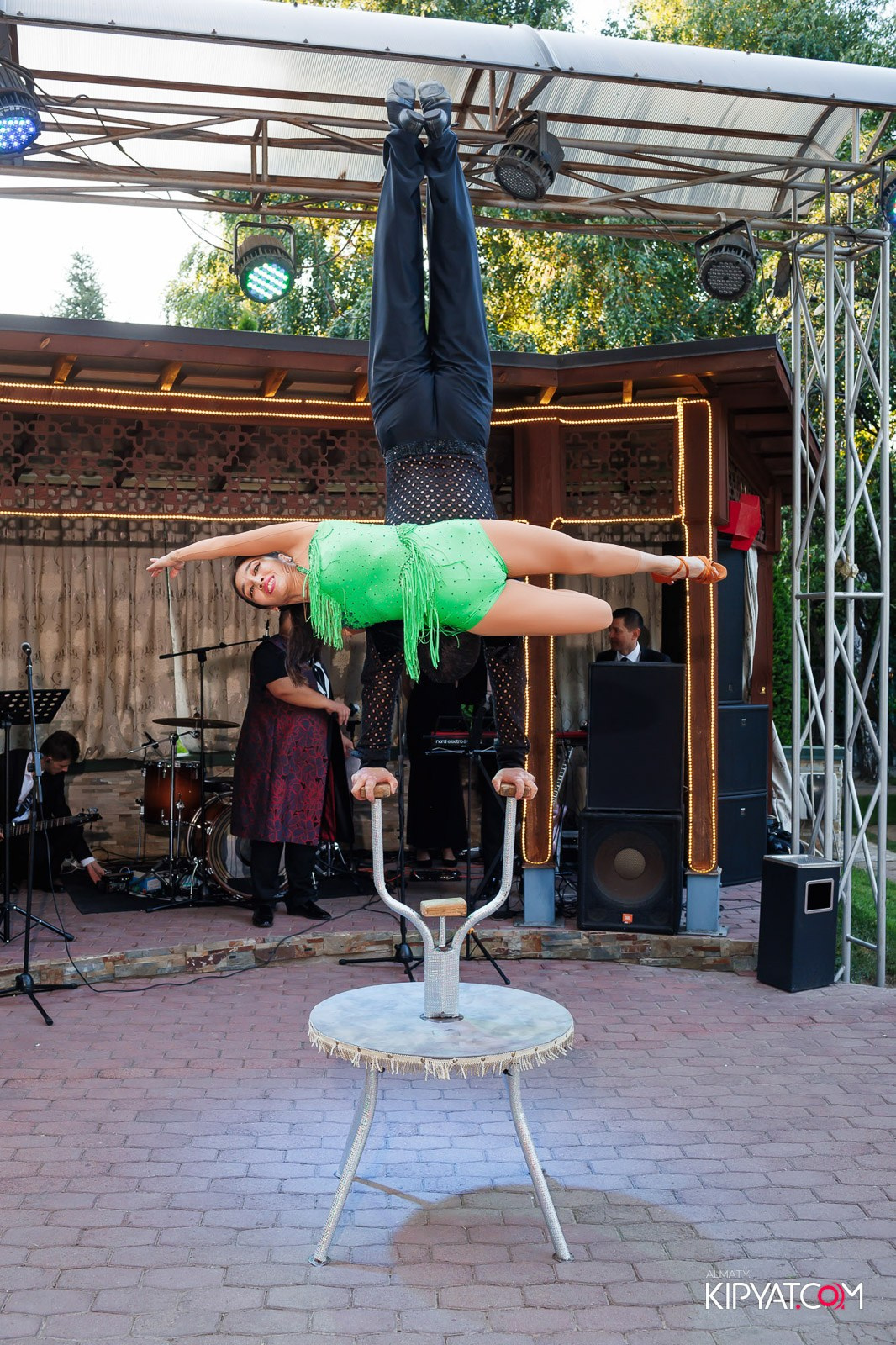 РЕСТОРАН УЧ ЛЯГАН. КИПЯТКОМ АЛМАТЫ!