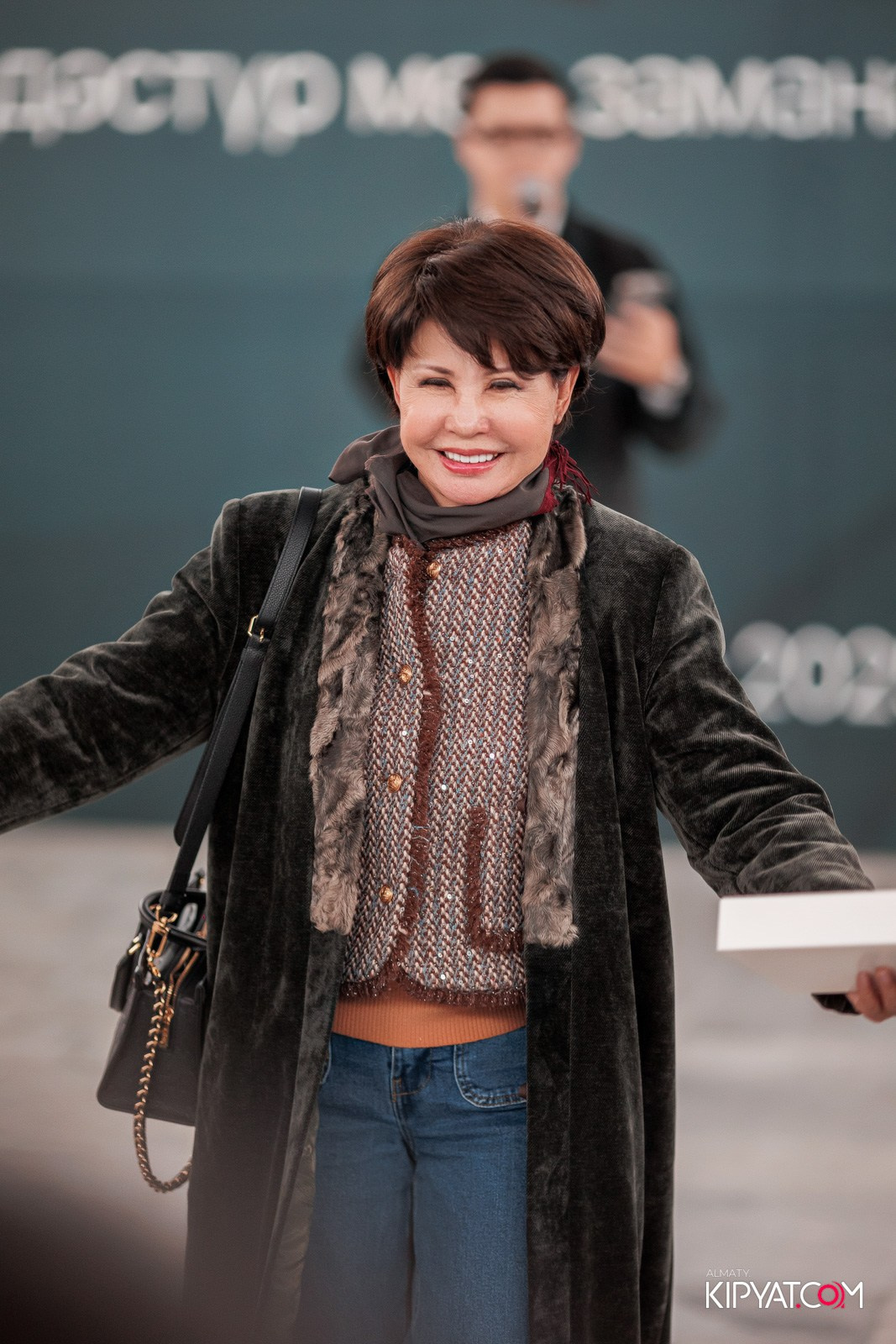 FASHION ПОКАЗ, КАЗАХСКОЙ НАЦИОНАЛЬНОЙ ОДЕЖДЫ. КИПЯТКОМ АЛМАТЫ!
