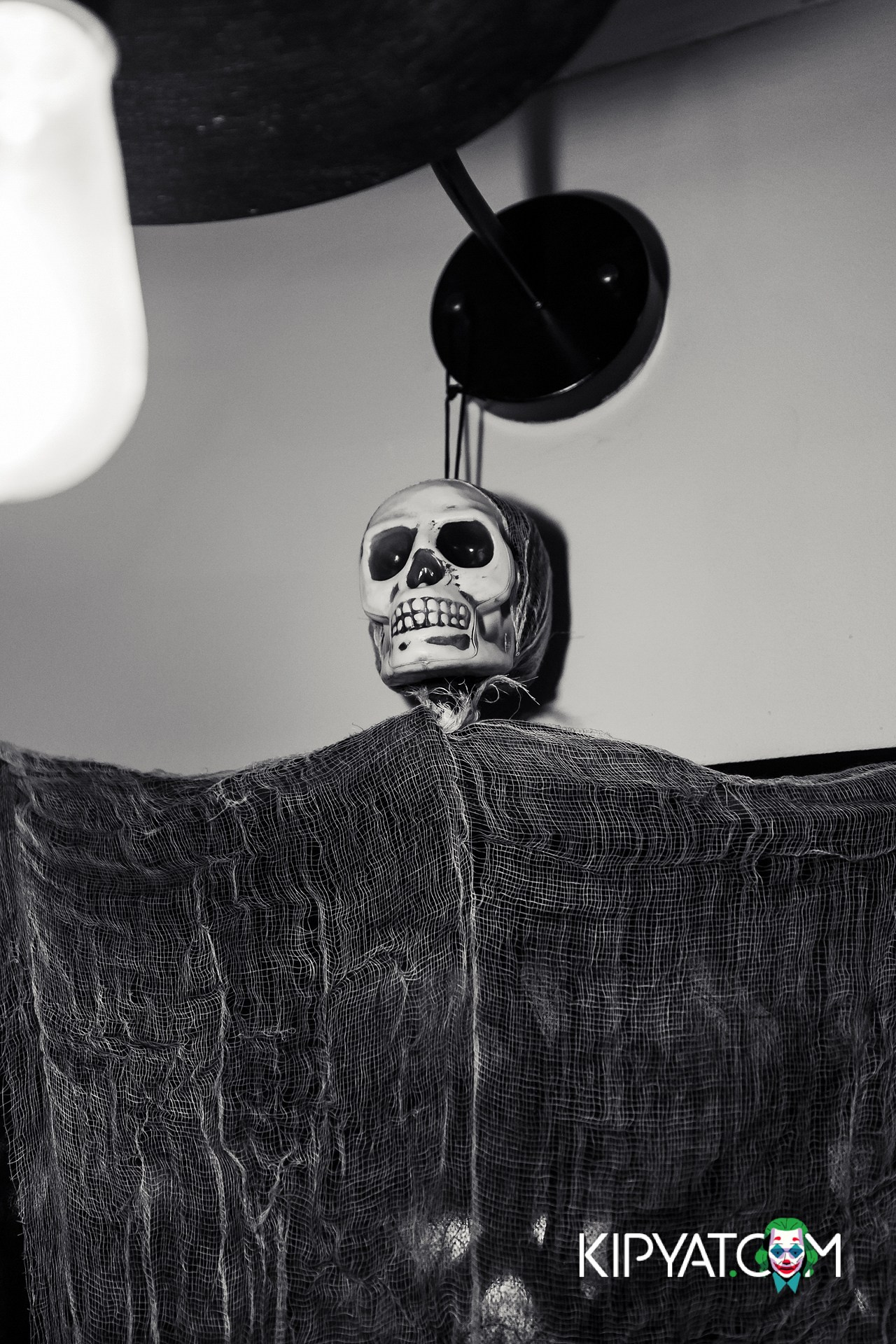 DICKENS RESTAURANT & BAR. КИПЯТКОМ АЛМАТЫ!