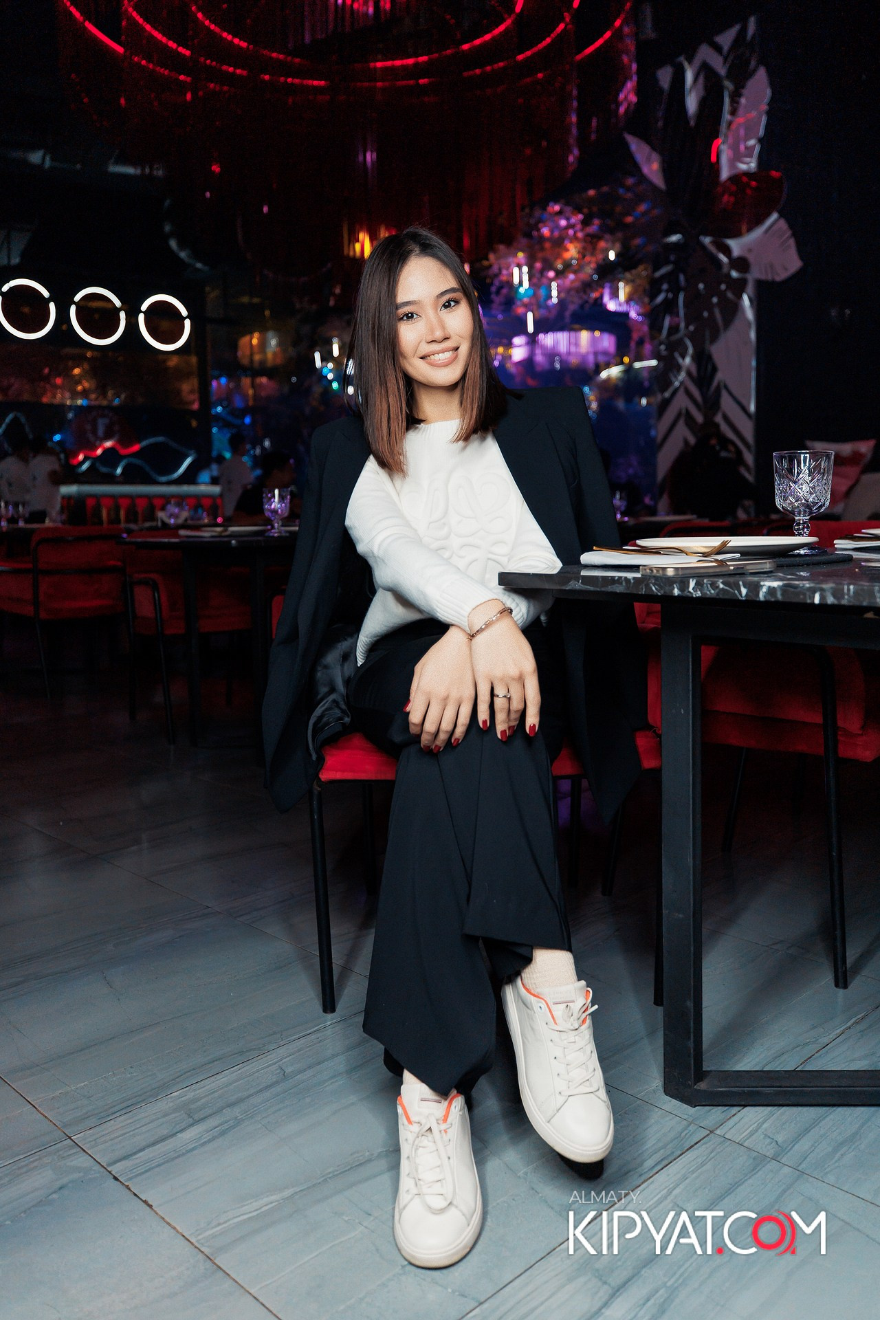 Friends bar & terrace. КИПЯТКОМ АЛМАТЫ! Фотосъемка мероприятий в Алматы