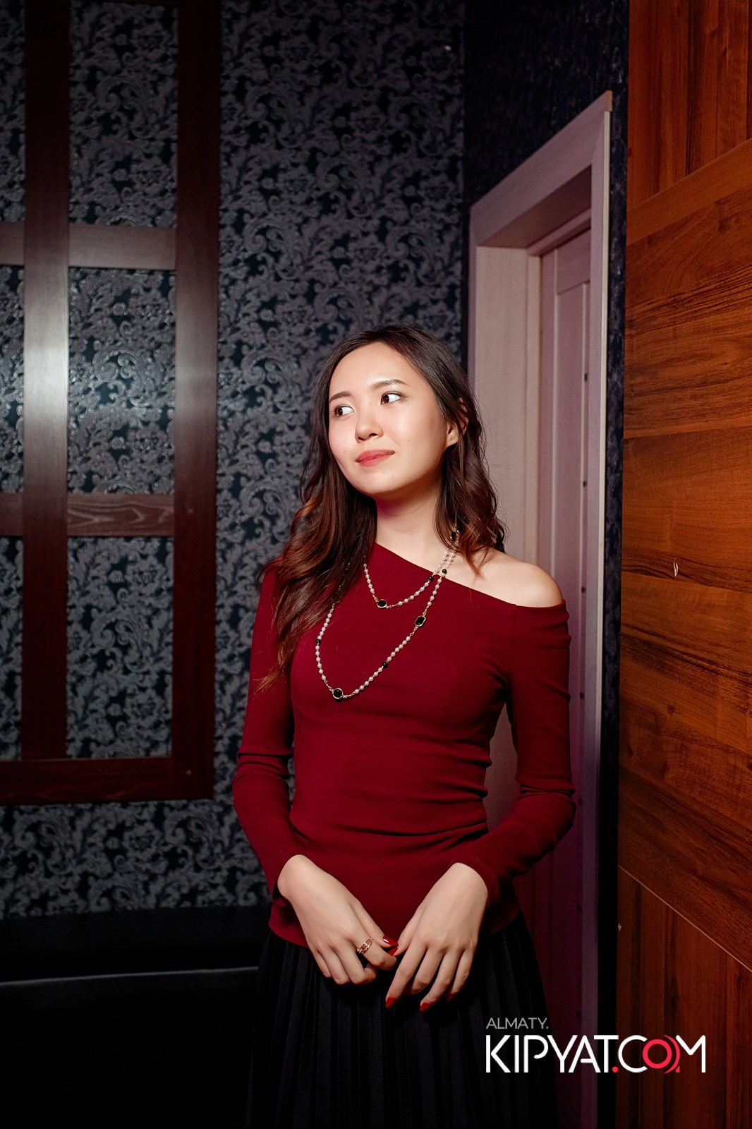 КАРАОКЕ-БАР РОЯЛЬ НА НУРМАКОВА. КИПЯТКОМ АЛМАТЫ!