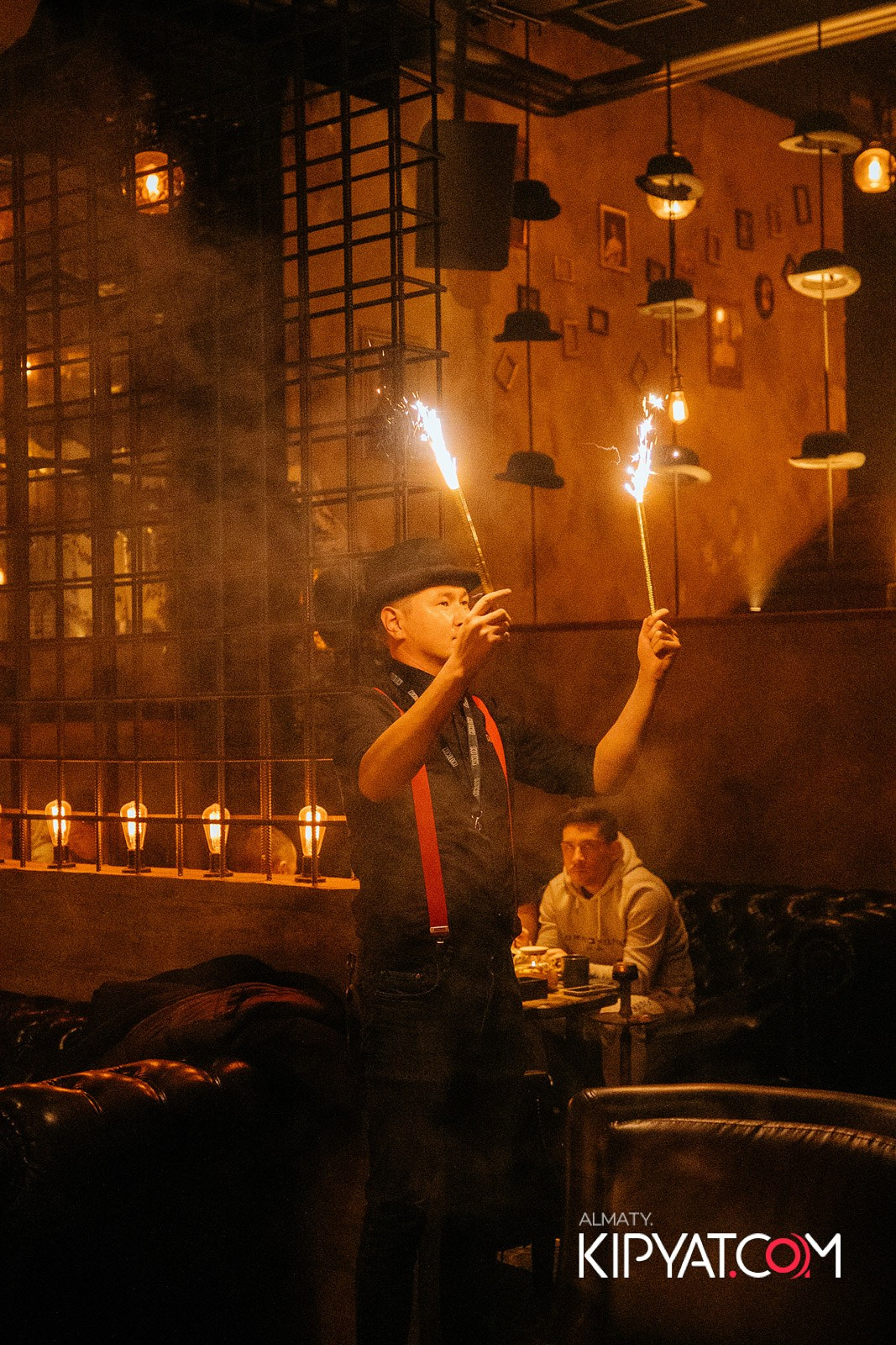 TANGIERS LOUNGE НА ПАНФИЛОВА. КИПЯТКОМ АЛМАТЫ! Фотосъемка мероприятий в Алматы