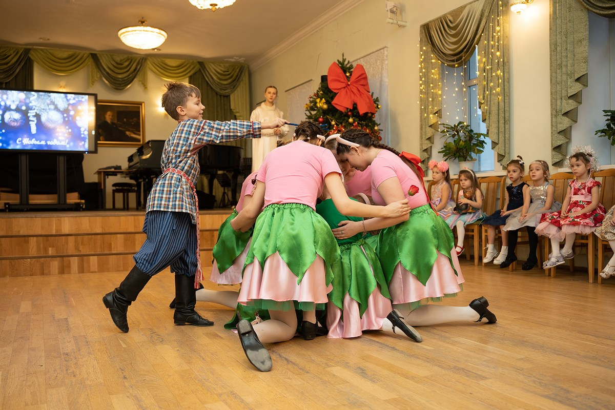 Новогодняя ёлка для ребят в ДШИ имени И. О. Дунаевского!. Фотограф Мария Ковкова