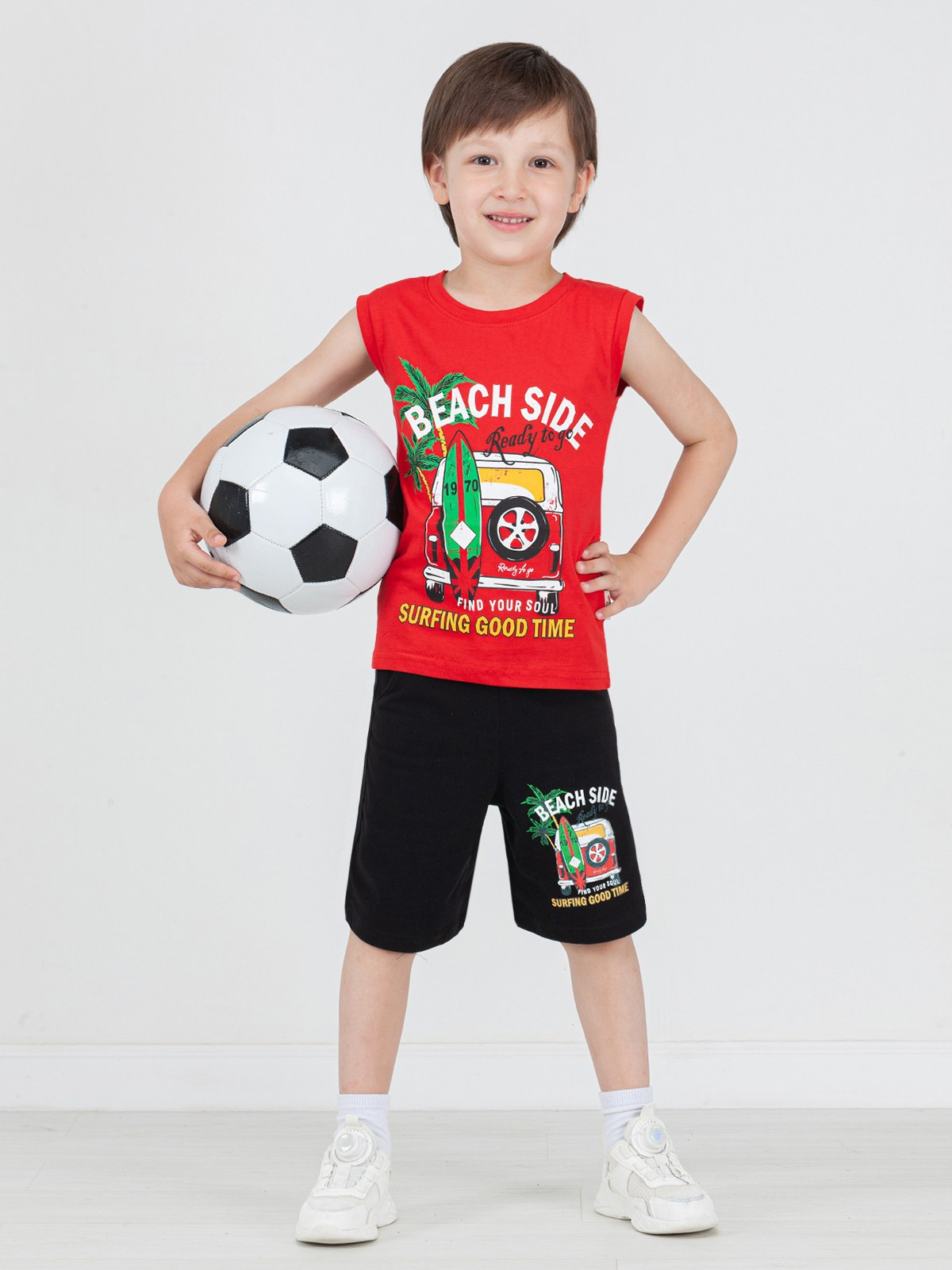 Детская футболки. Сборные фотосъёмки в Москве. фотосессии одежды.фотограф