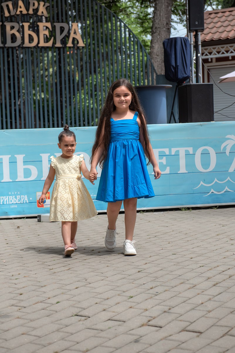 Парк Ривьера дефиле HAPPYkids. Семейный и коммерческий фотограф в Сочи Александр Бодунов
