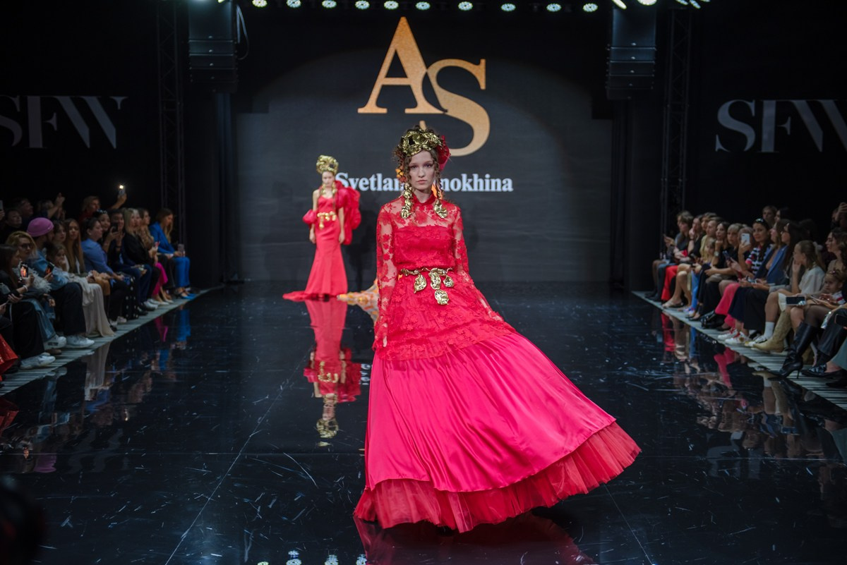 SochiFashionWeek2024 дизайнер Анохина Светлана. Семейный и коммерческий фотограф в Сочи Александр Бодунов