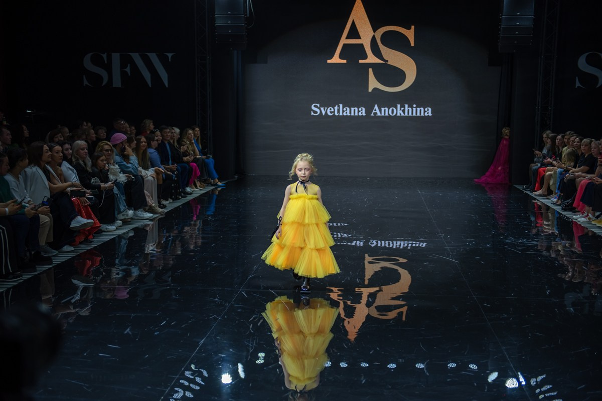 SochiFashionWeek2024 дизайнер Анохина Светлана. Семейный и коммерческий фотограф в Сочи Александр Бодунов