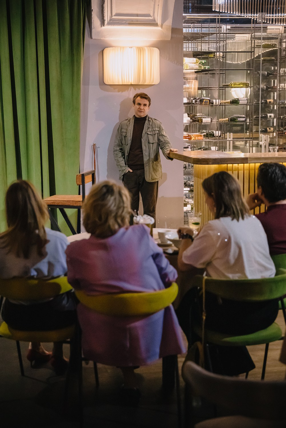 «Истории из чемодана | Довлатов», Леонид Таранов. Фотограф Михаил Ряховский