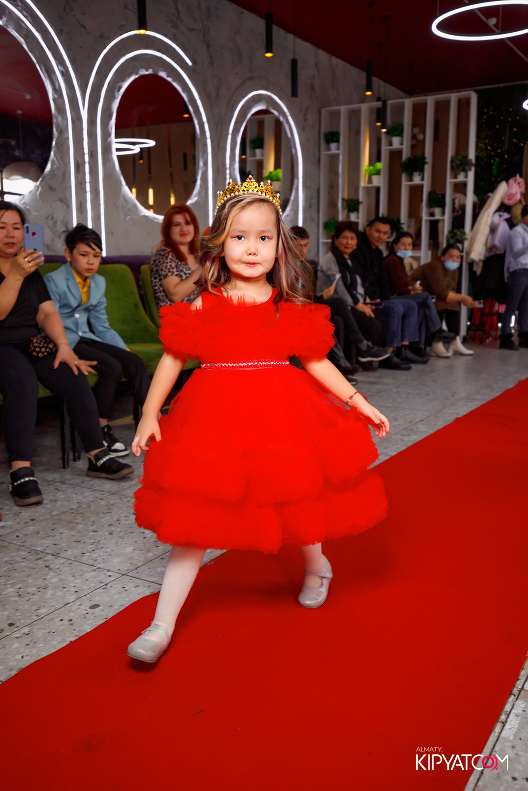 FASHION DAY 2025 КАФЕ ЖАКСЫЛЫК. КИПЯТКОМ АЛМАТЫ!