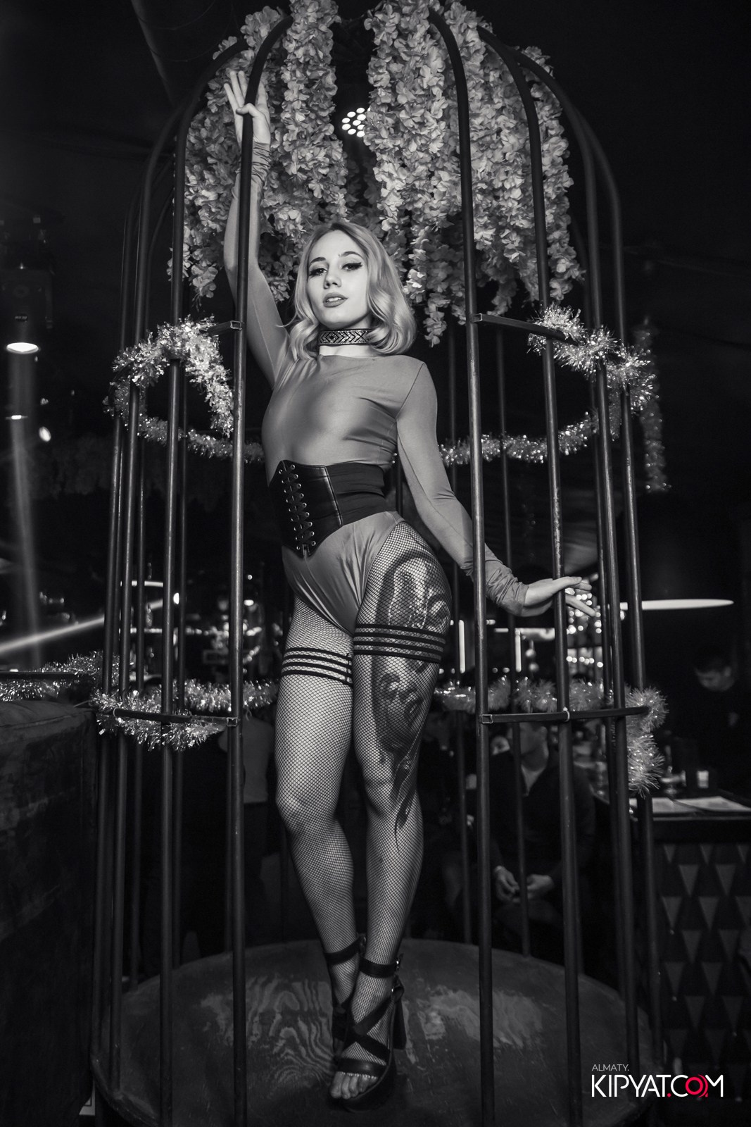 UYAT EMES BAR. КИПЯТКОМ АЛМАТЫ!