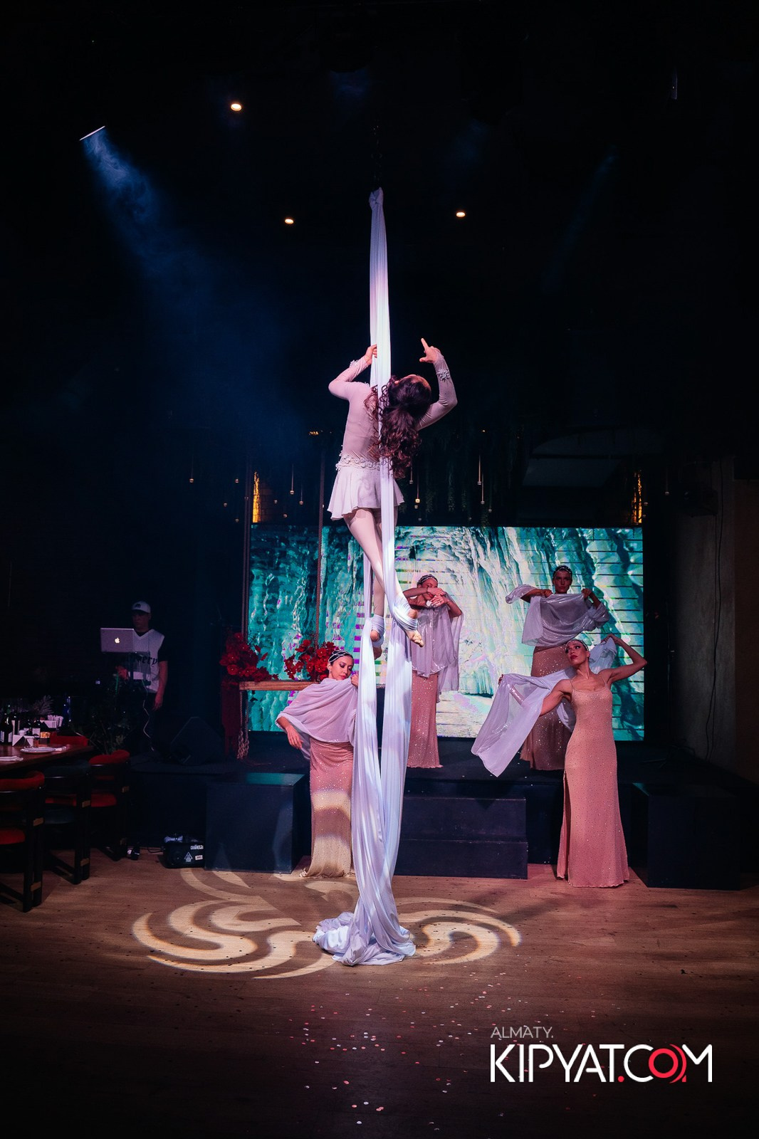 ZIYAFET MEAT HOUSE. КИПЯТКОМ АЛМАТЫ!