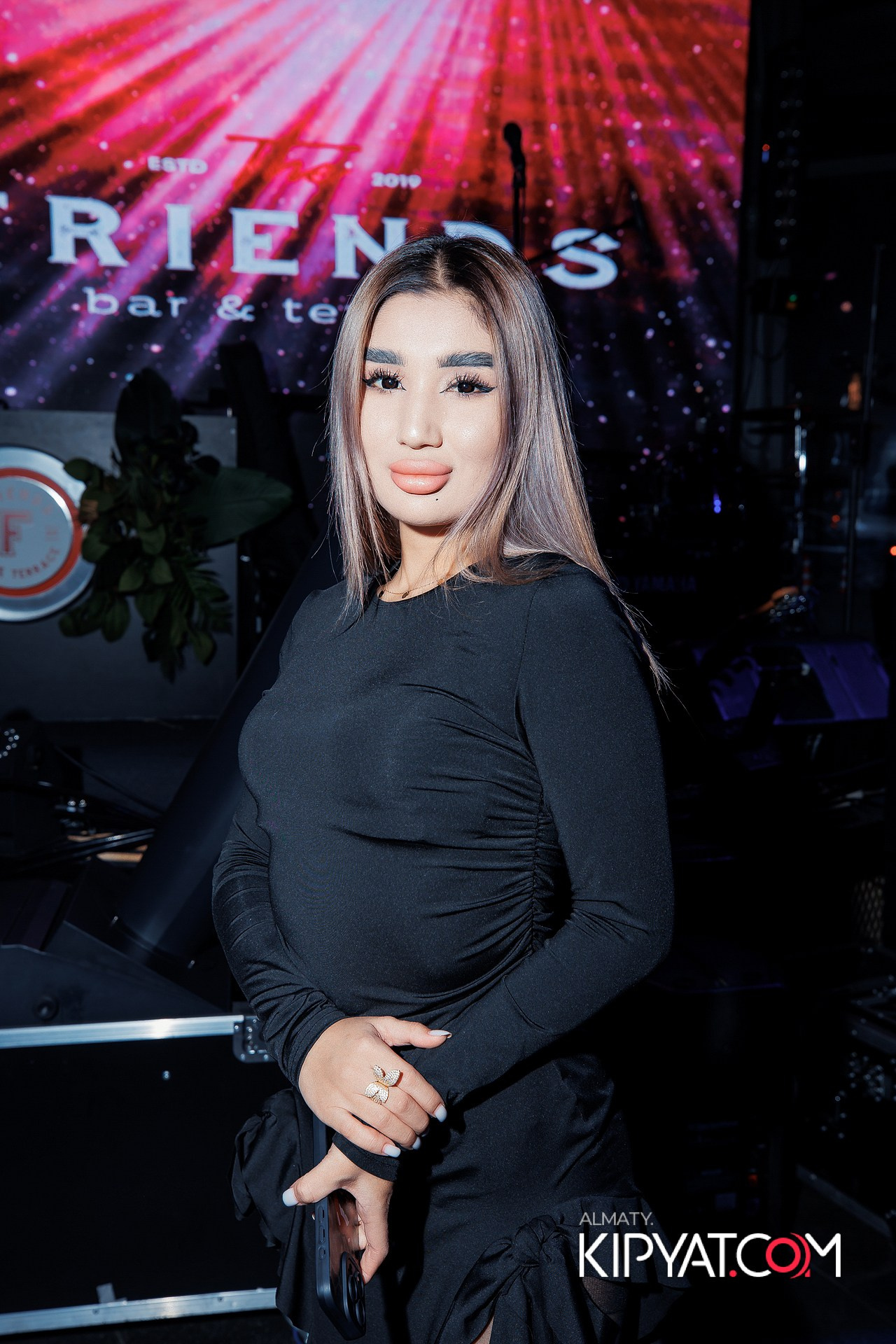 FRIENDS BAR & TERRACE. КИПЯТКОМ АЛМАТЫ! Фотосъемка мероприятий в Алматы