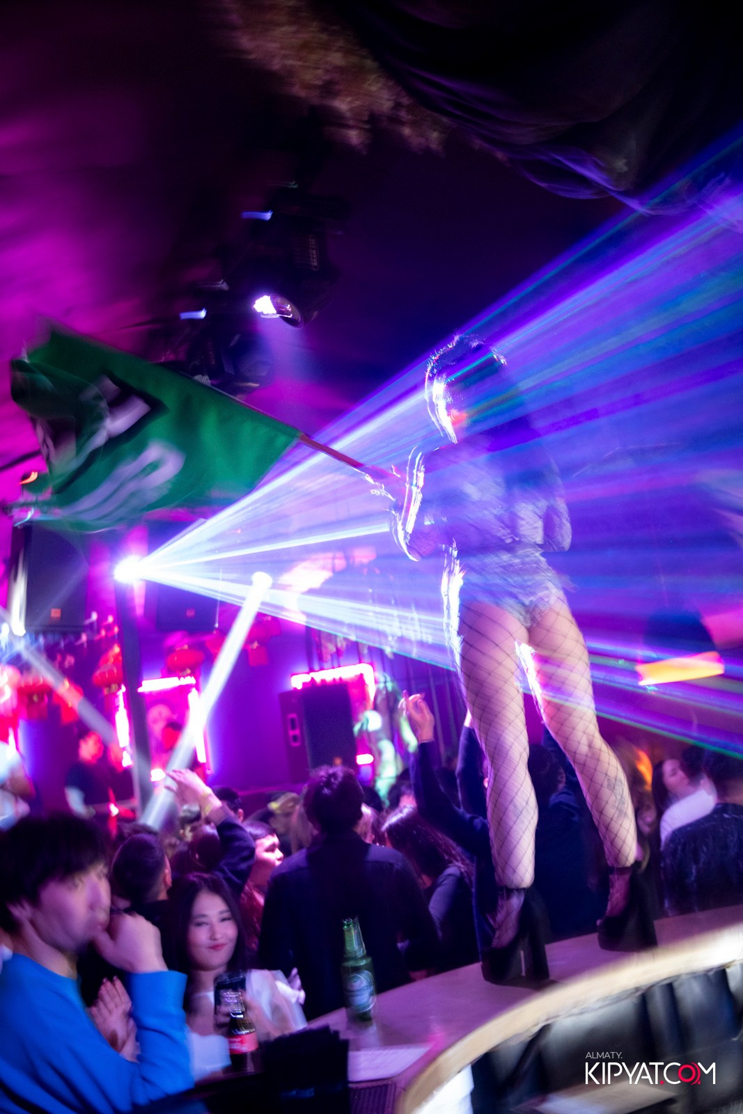 UYAT EMES BAR. КИПЯТКОМ АЛМАТЫ! Фотосъемка мероприятий в Алматы
