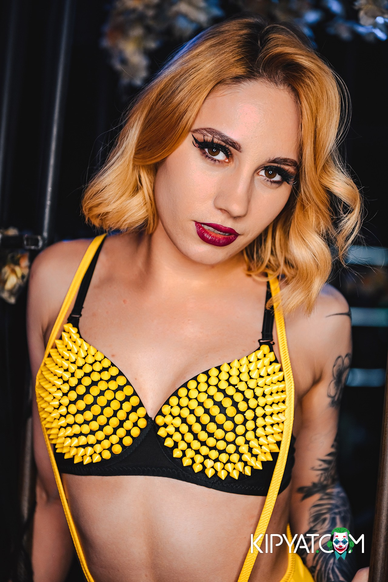 UYAT EMES BAR. КИПЯТКОМ АЛМАТЫ!