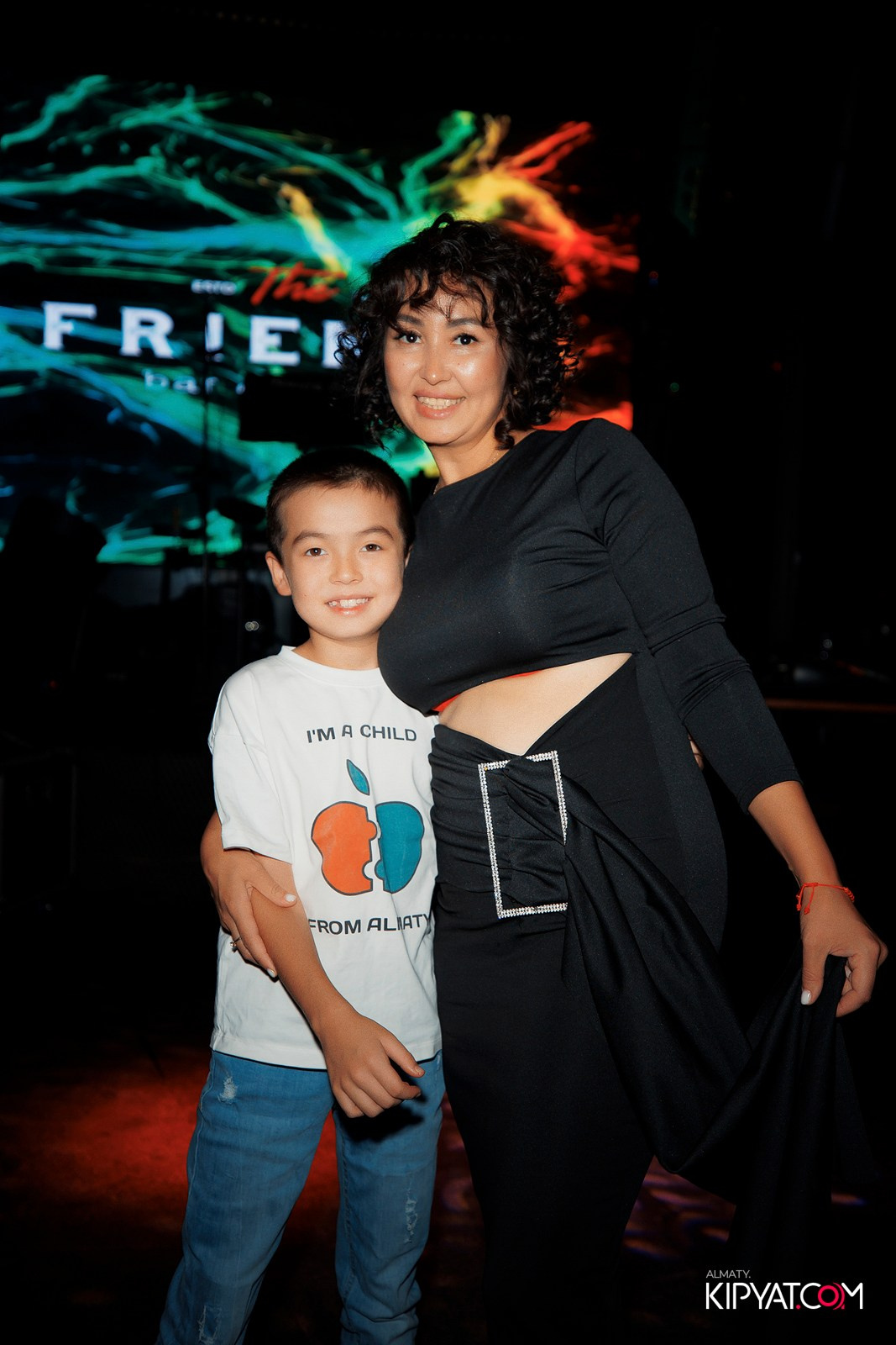 FRIENDS BAR & TERRACE. КИПЯТКОМ АЛМАТЫ!