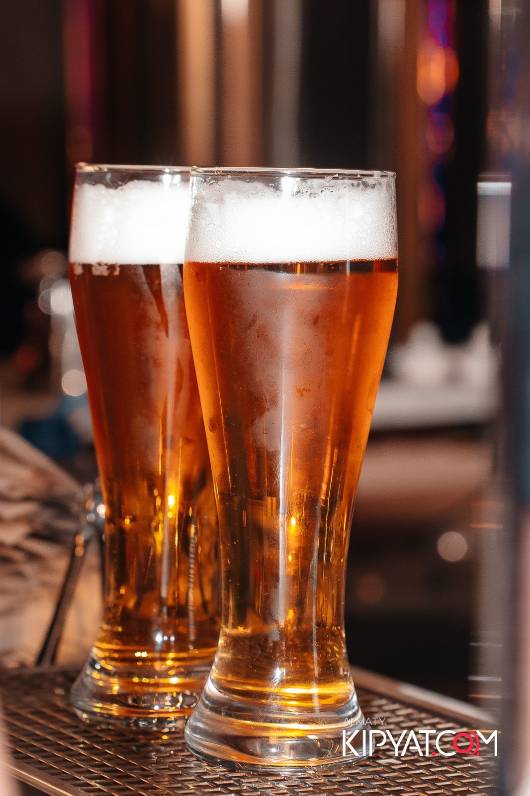 ГРУЗИНСКИЙ ДВОР НА КАБАНБАЙ БАТЫРА. КИПЯТКОМ АЛМАТЫ!