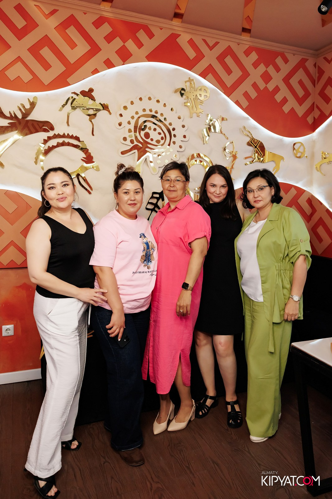 УХО И МЕДВЕДЬ НА ГАГАРИНА. КИПЯТКОМ АЛМАТЫ!