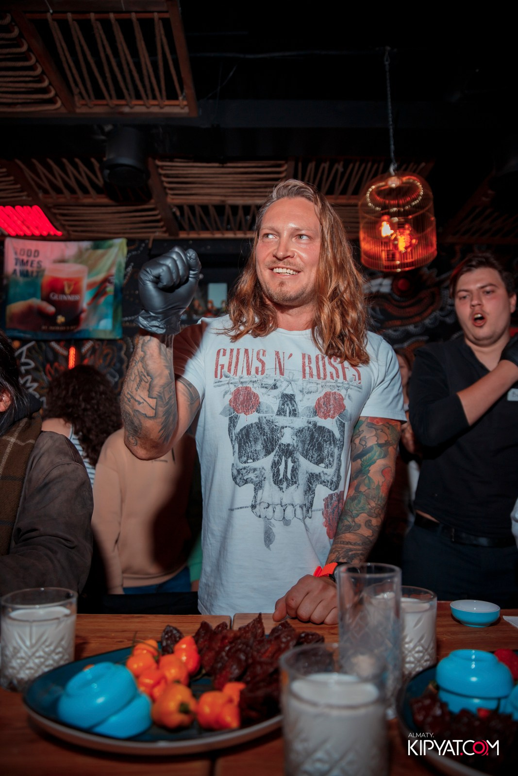 SUPER HOT CHELLENGE ОТ ДУША ПЕРЦА В VICTORY MEXICO. КИПЯТКОМ АЛМАТЫ!