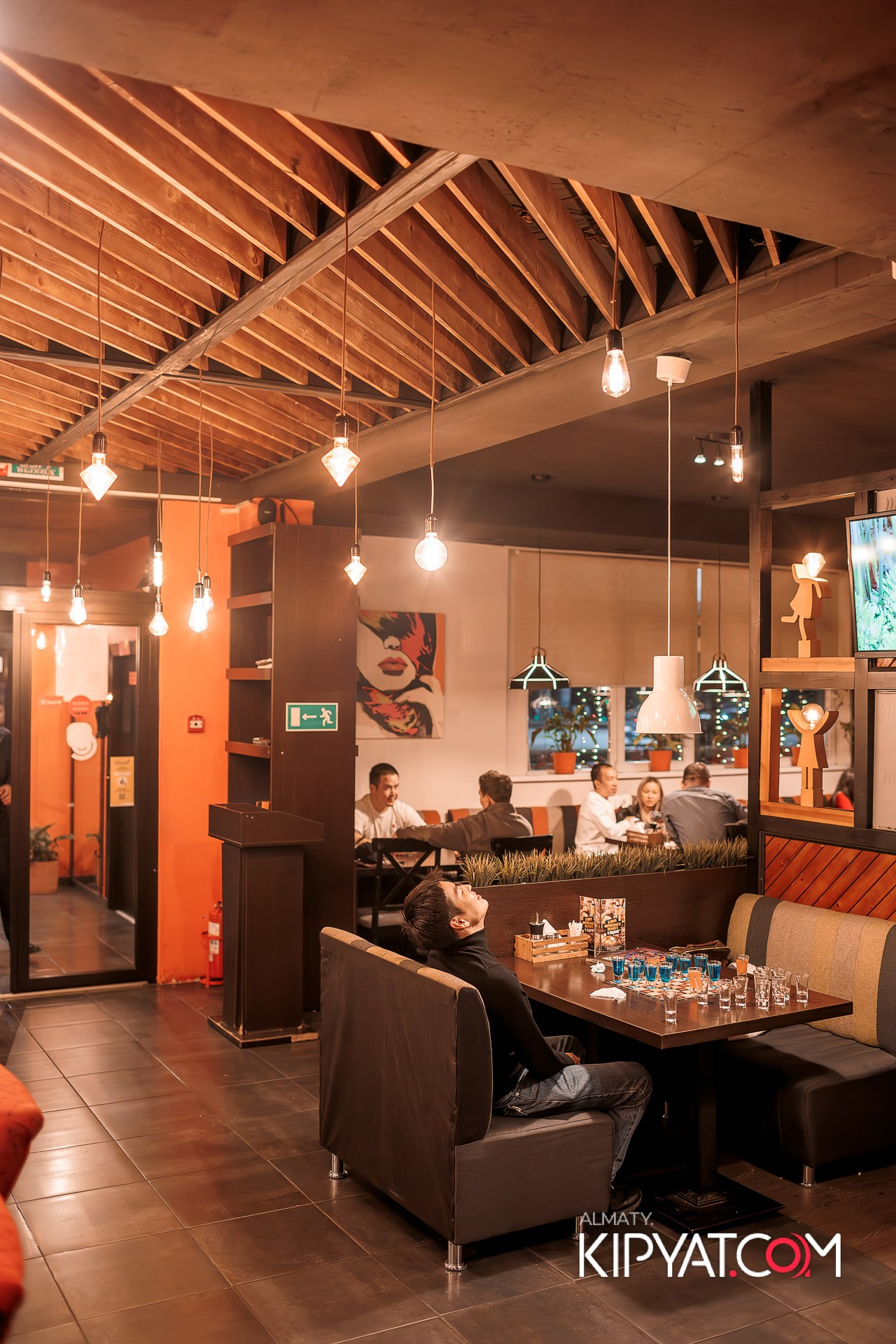 ШАШЛЫКОФФ. КИПЯТКОМ АЛМАТЫ!