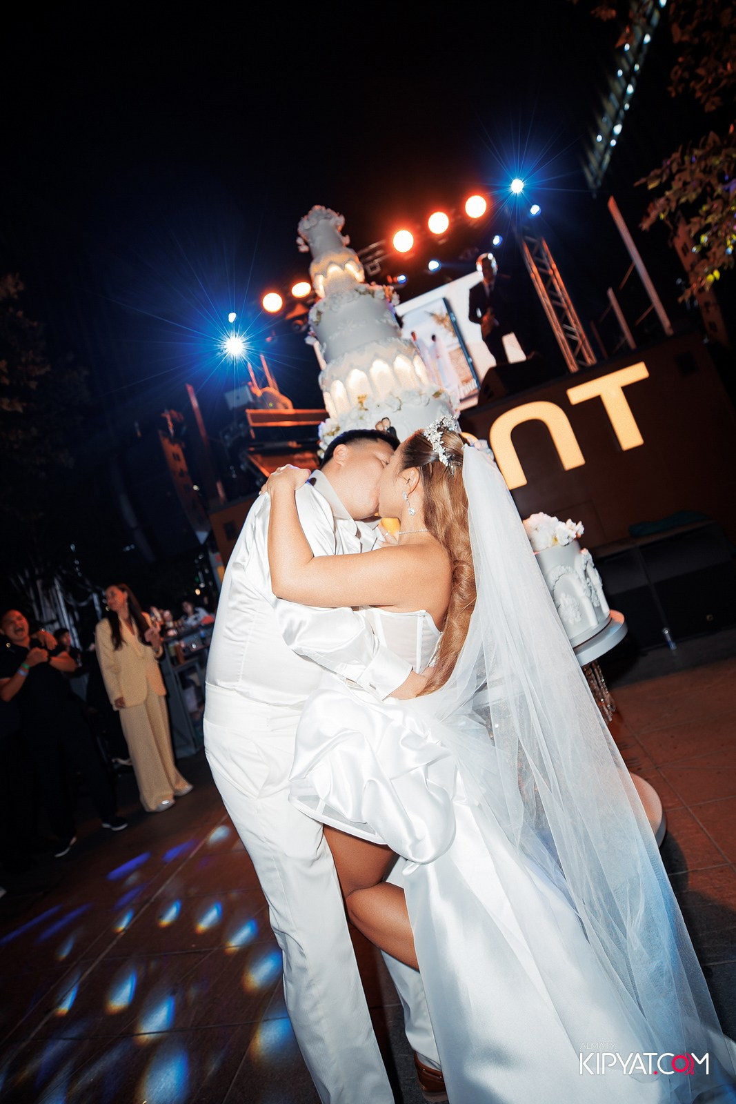 EVENT BAR. КИПЯТКОМ АЛМАТЫ!