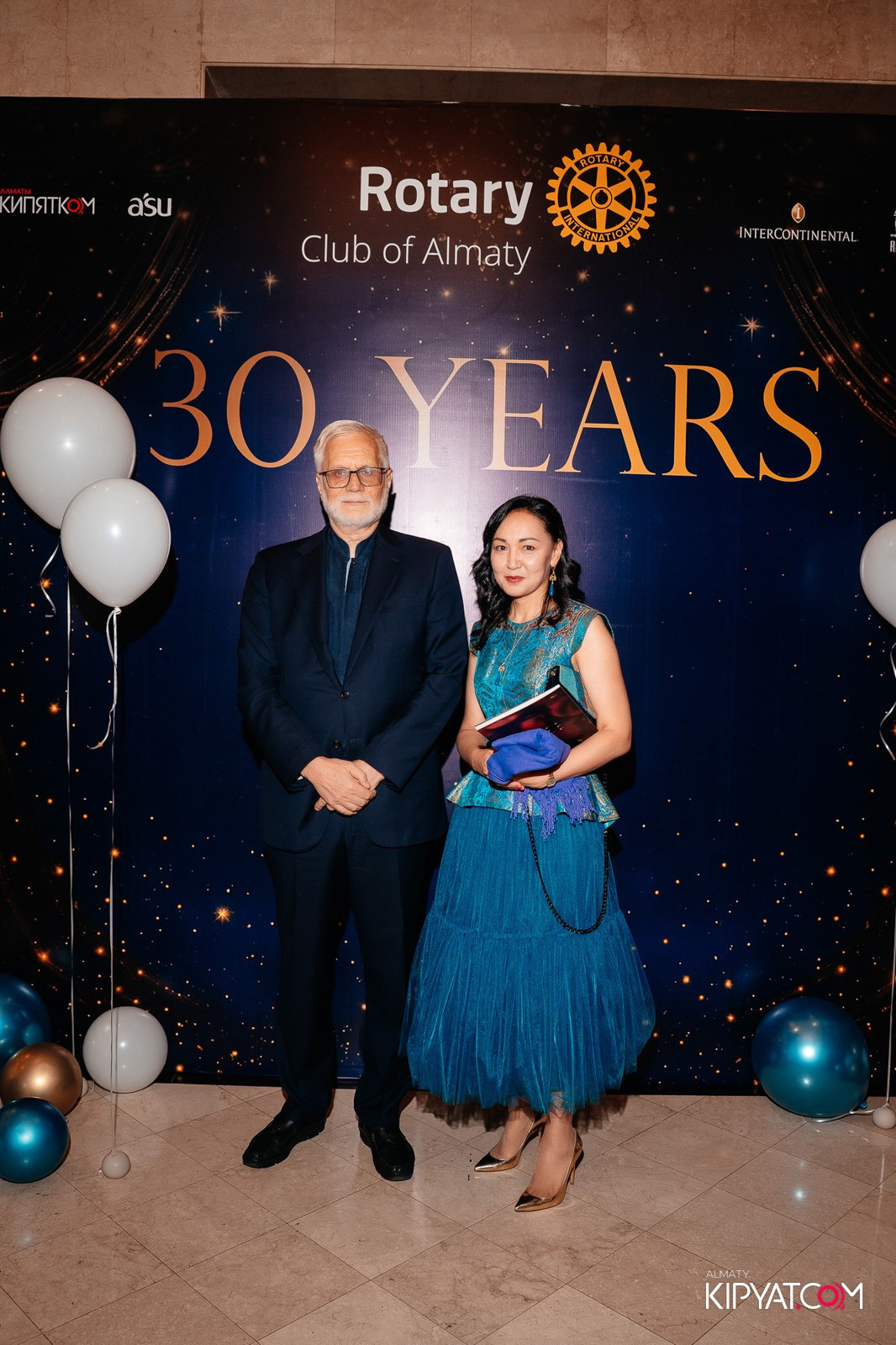 БЛАГОТВОРИТЕЛЬНЫЙ УЖИН В ЧЕСТЬ 30-ЛЕТИЯ ROTARY CLUB OF ALMATY. КИПЯТКОМ АЛМАТЫ!