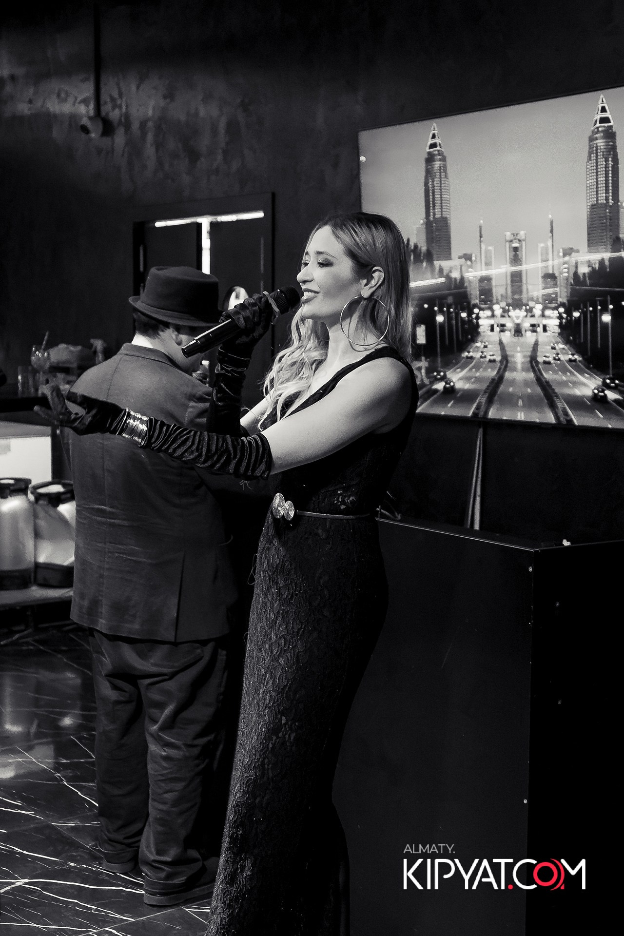 MOOD BAR & TERRACE. КИПЯТКОМ АЛМАТЫ!