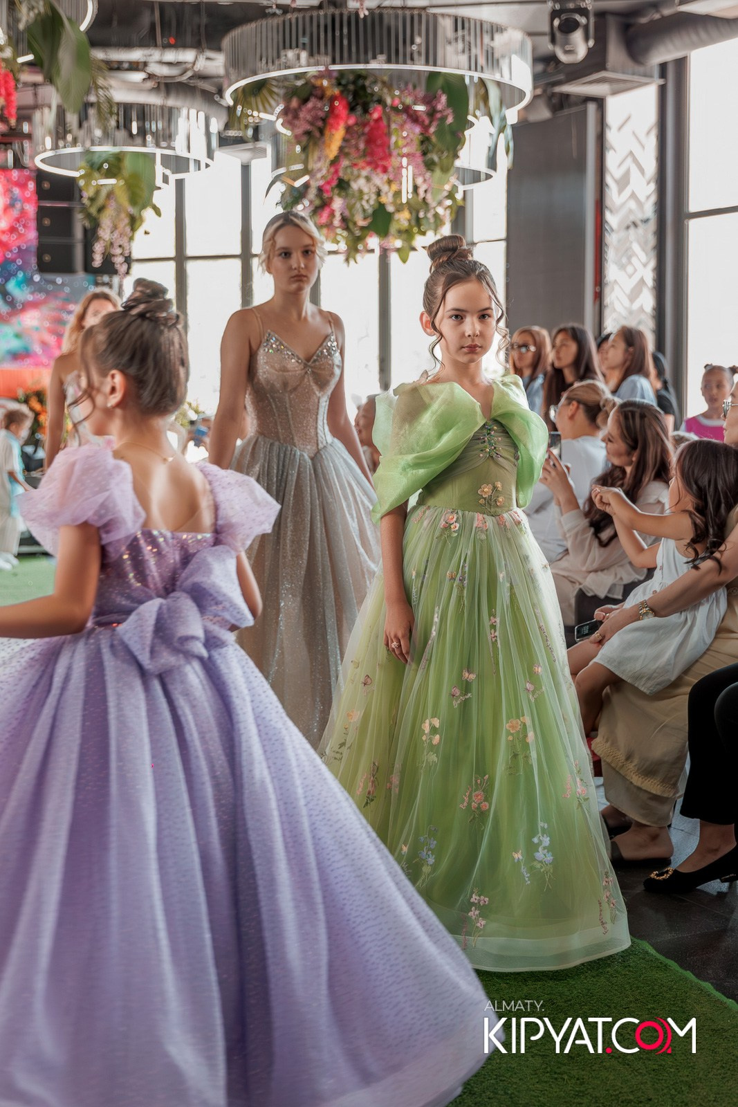 PROM KIDS FASHION SHOW. КИПЯТКОМ АЛМАТЫ!