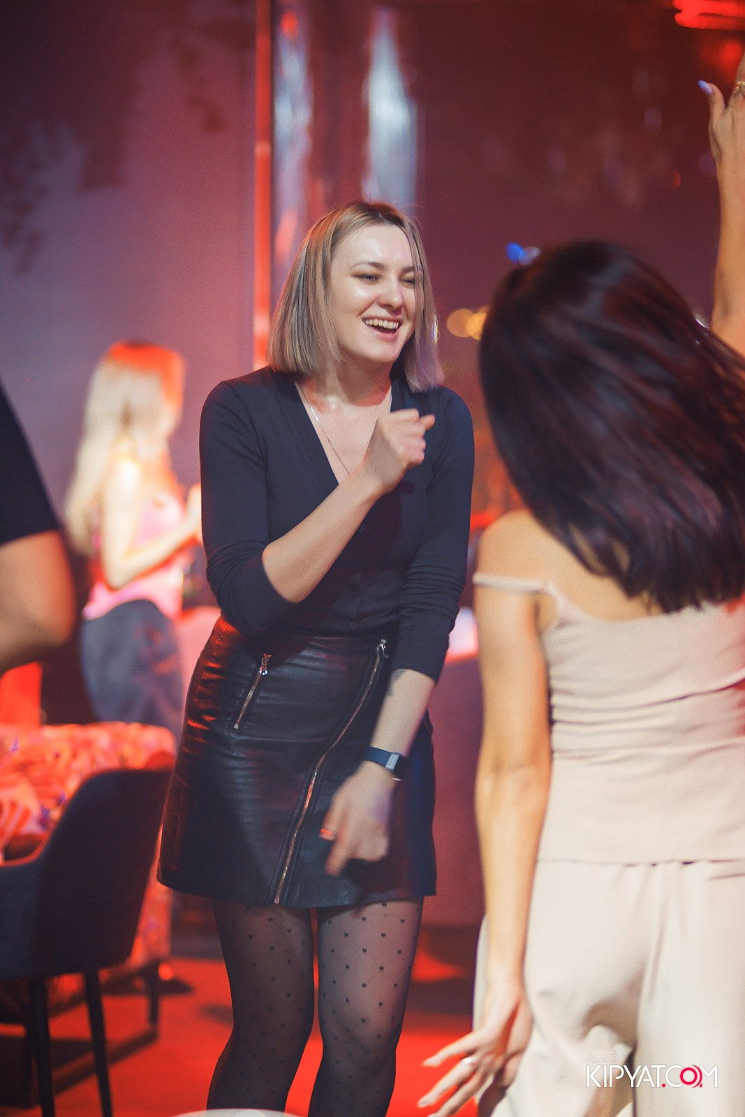 FRIENDS BAR & TERRACE. КИПЯТКОМ АЛМАТЫ!