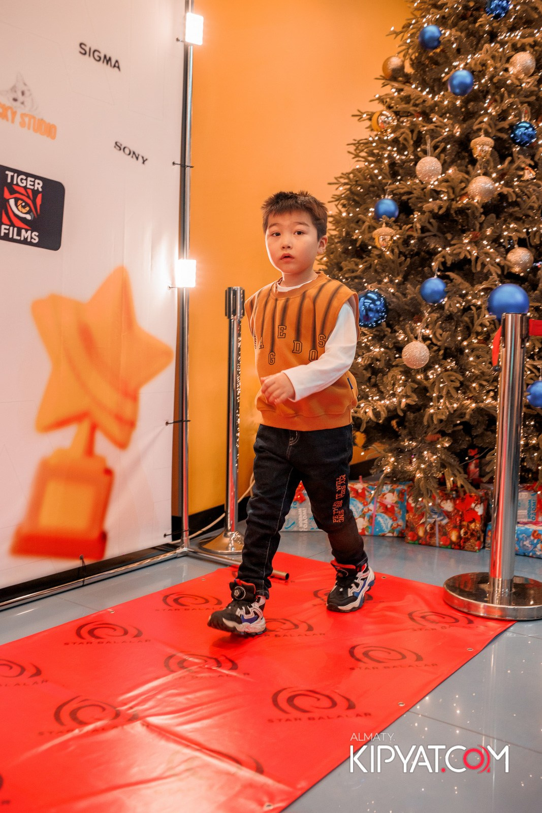 ПРЕЗЕНТАЦИЯ 8 ГРУППЫ КИНОПРОЕКТА «STARBALALAR». КИПЯТКОМ АЛМАТЫ!