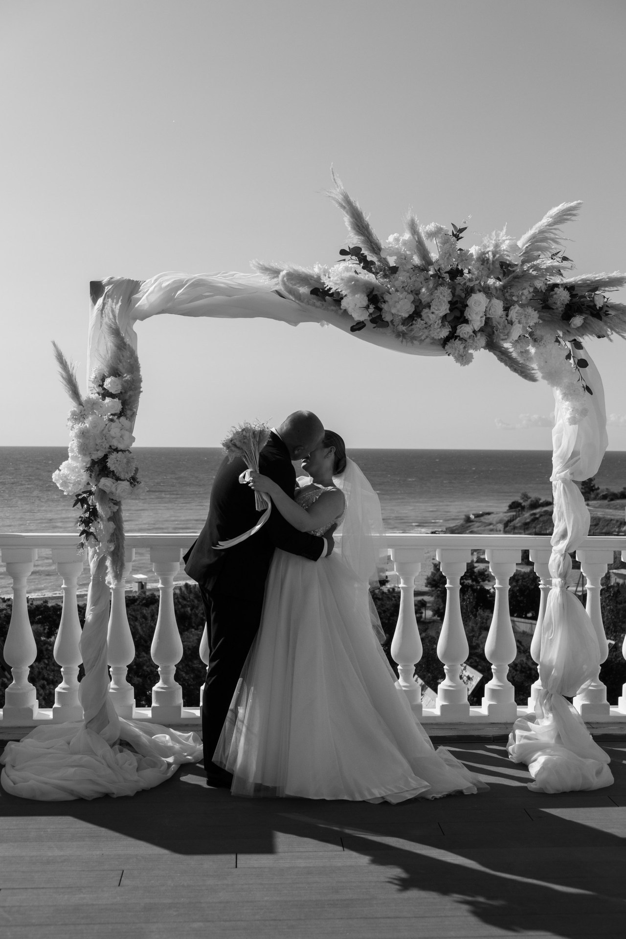 Отзывы о фотографе. Лучший фотограф города. Топ 100. Топ 10. Лучший фотограф. Профессионал. реальные фото со свадьбы, примеры работ фотограф. Профессиональная фотосъемка в Крыму. Натуральные эмоции и живые кадры. Забронируйте дату прямо сейчас!