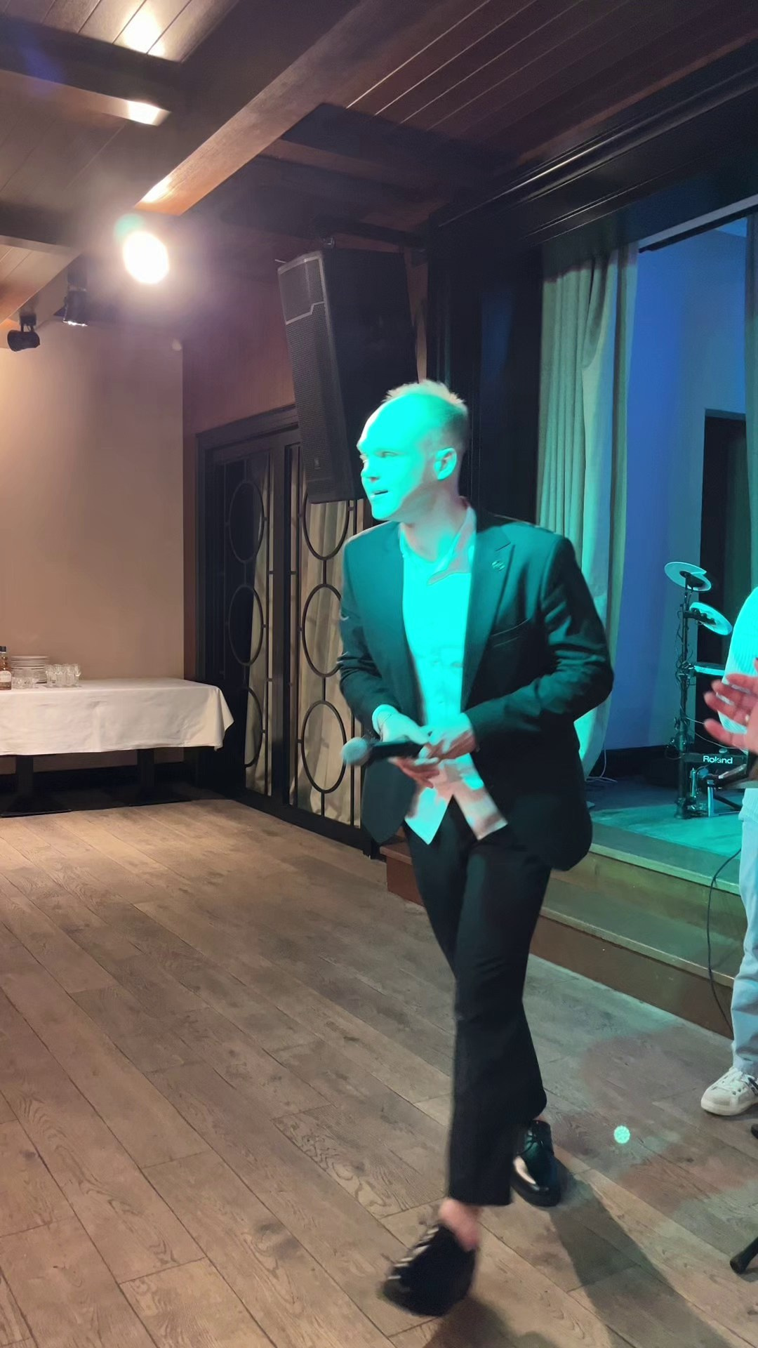 Ведущий (портфолио). Шоумен, пародист, ведущий Никита Шуклинов