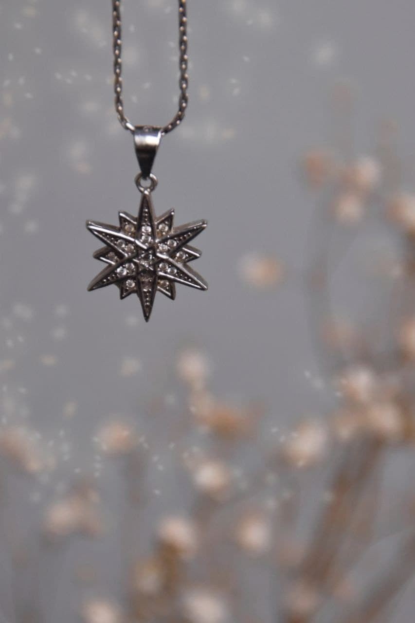 Украшения. Кузнецова Мария — профессиональный фотограф в Санкт-Петербурге | Предметная фотосъёмка, модельные тесты, актёрское портфолио, концерты