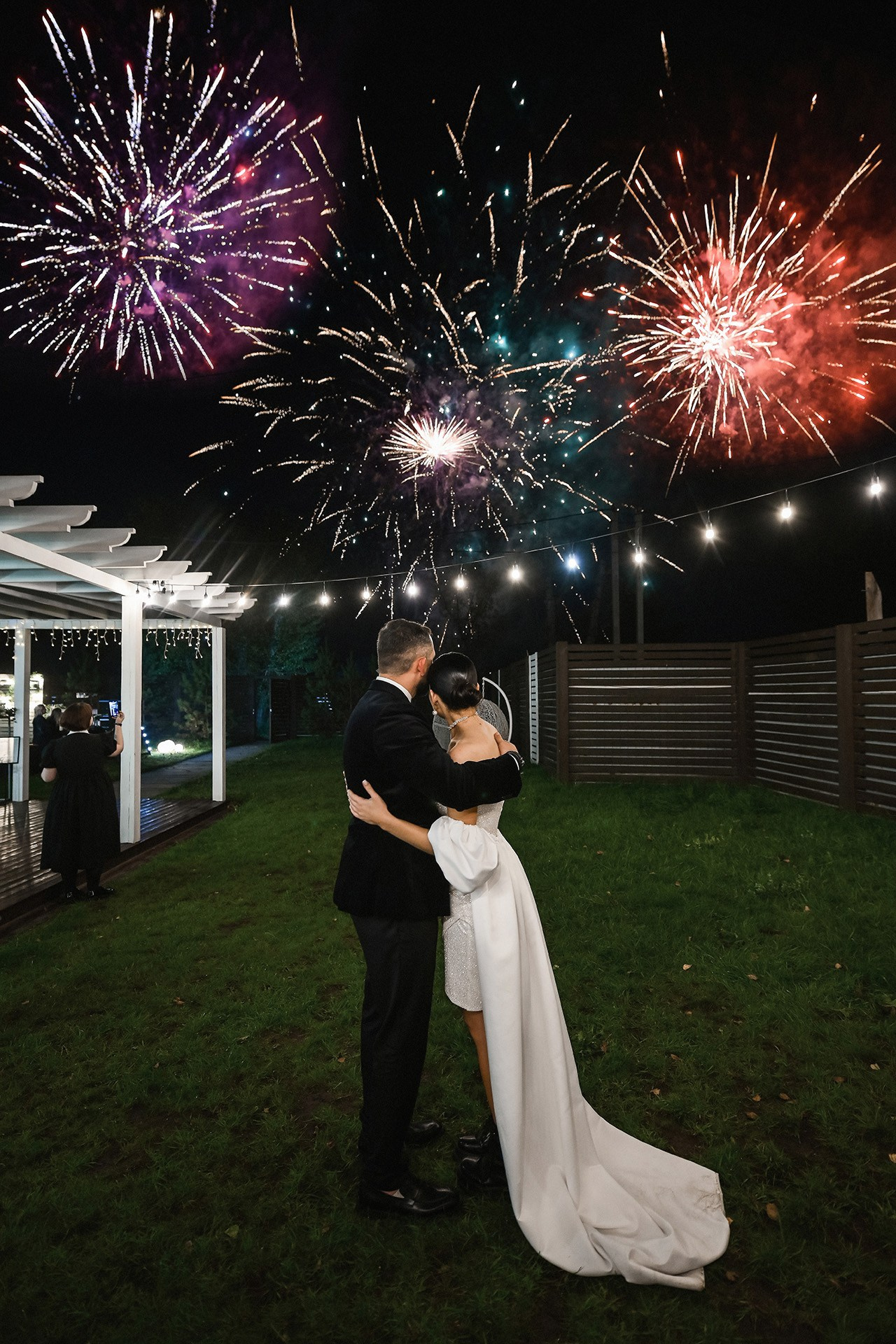 🔥 Саша и Катя — драйвовая свадебная вечеринка Красноярска в Шато white. 📸 Свадебный и семейный фотограф в Красноярске Тихомиров Евгений | 17 лет опыта | 800+ свадеб