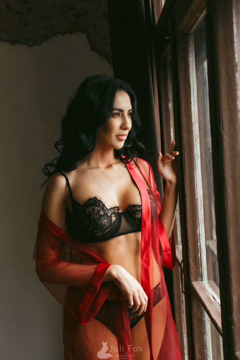 Фотосъемка для маркетплейсов во Владивостоке. Портретный, свадебный, репортажный фотограф во Владивостоке Юлиана Джули Фокс