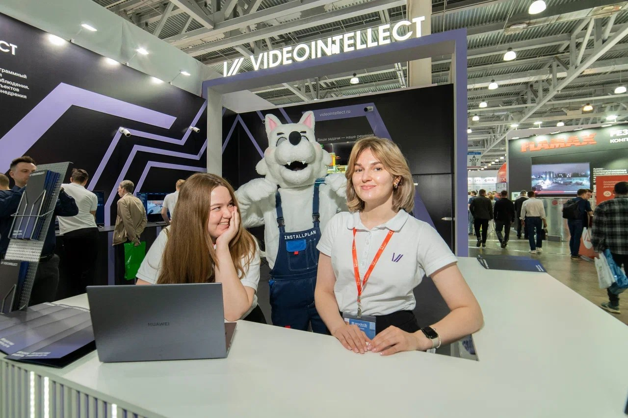 Выставочные стенды. Профессиональный портретный фотограф в Москве Владимир Глаголев