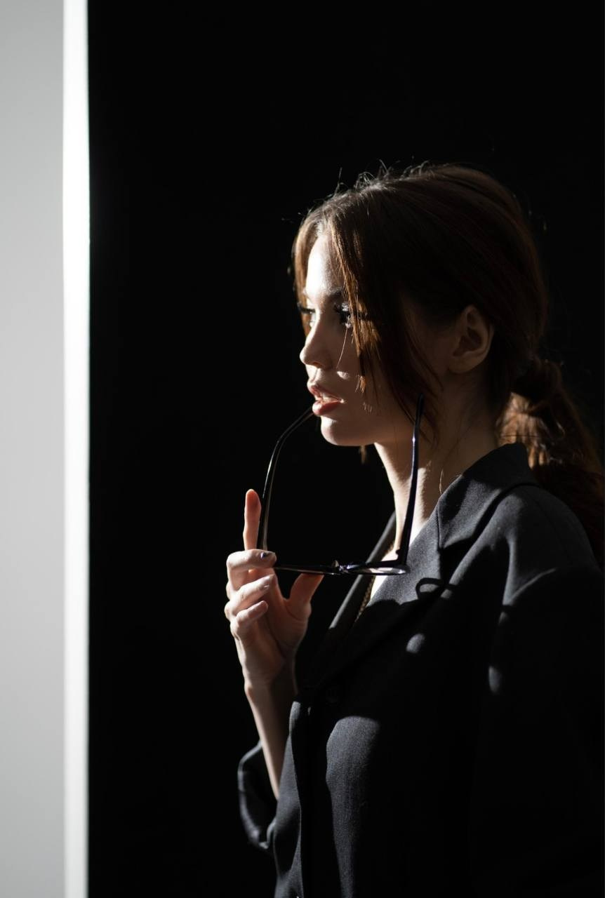 Модель для предметной съемки Аделина Б. Казань| Sale Easy