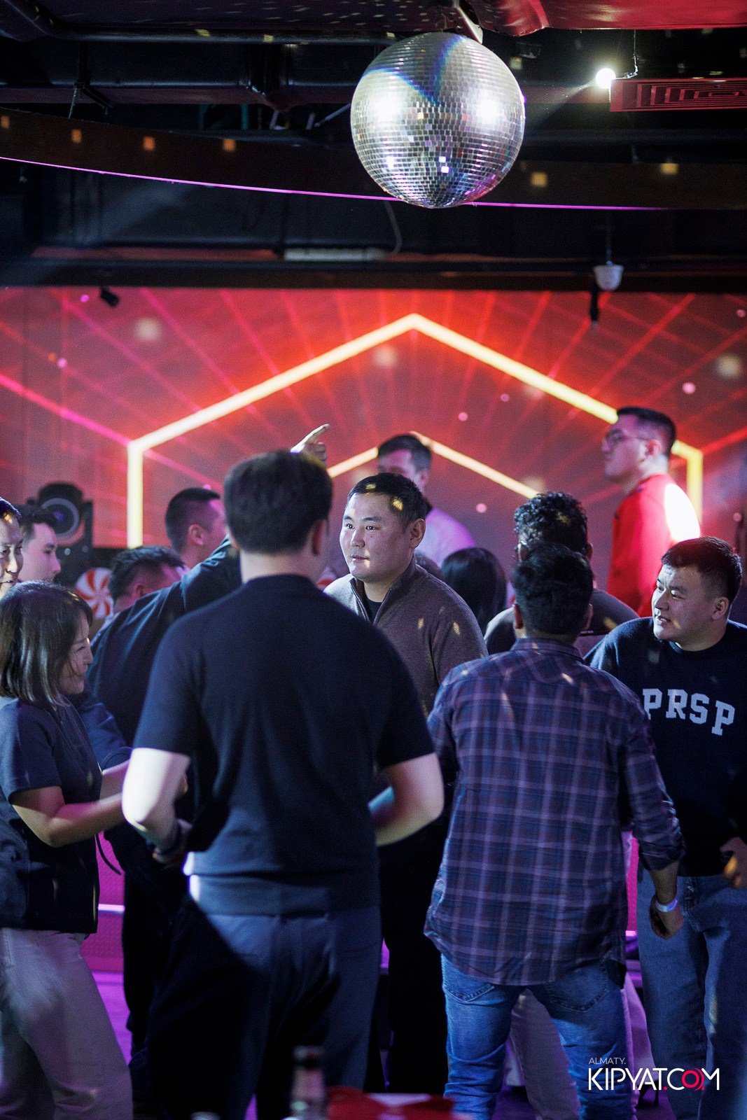 EVENT BAR. КИПЯТКОМ АЛМАТЫ! Фотосъемка мероприятий в Алматы