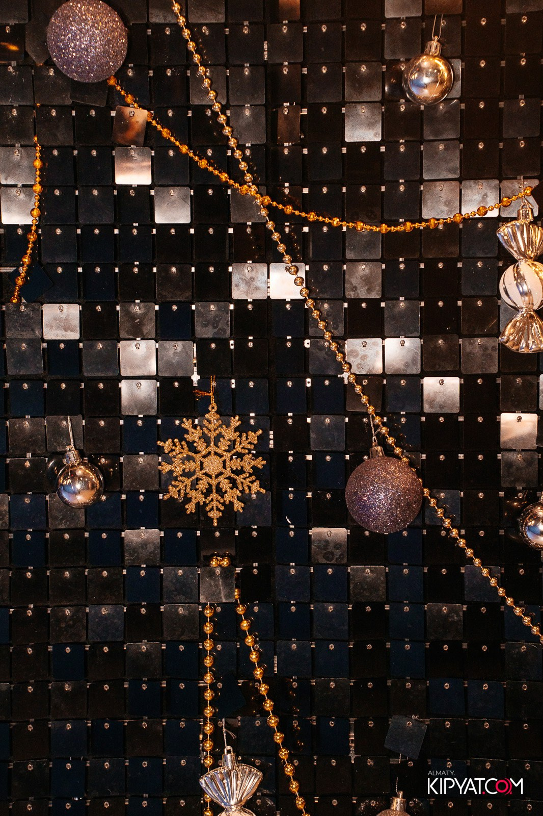 LAUREATE GRAND CAFÉ. КИПЯТКОМ АЛМАТЫ!